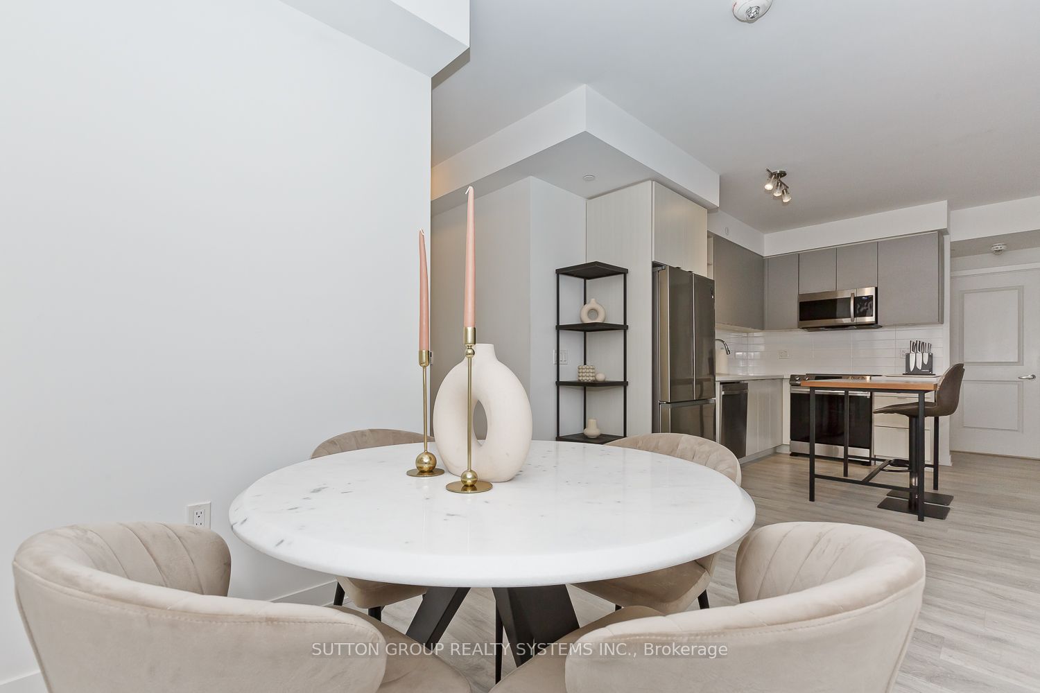 4655 Metcalfe Avenue 1409, Mississauga, ON L5M 0Z7 photo 4