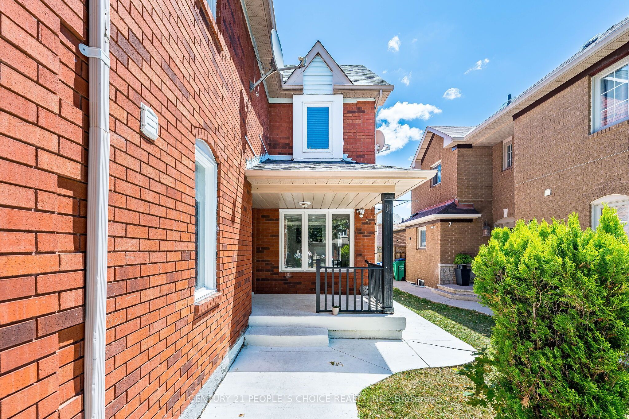 125 Rainforest Drive, Brampton, ON L6R 1A3 photo 3