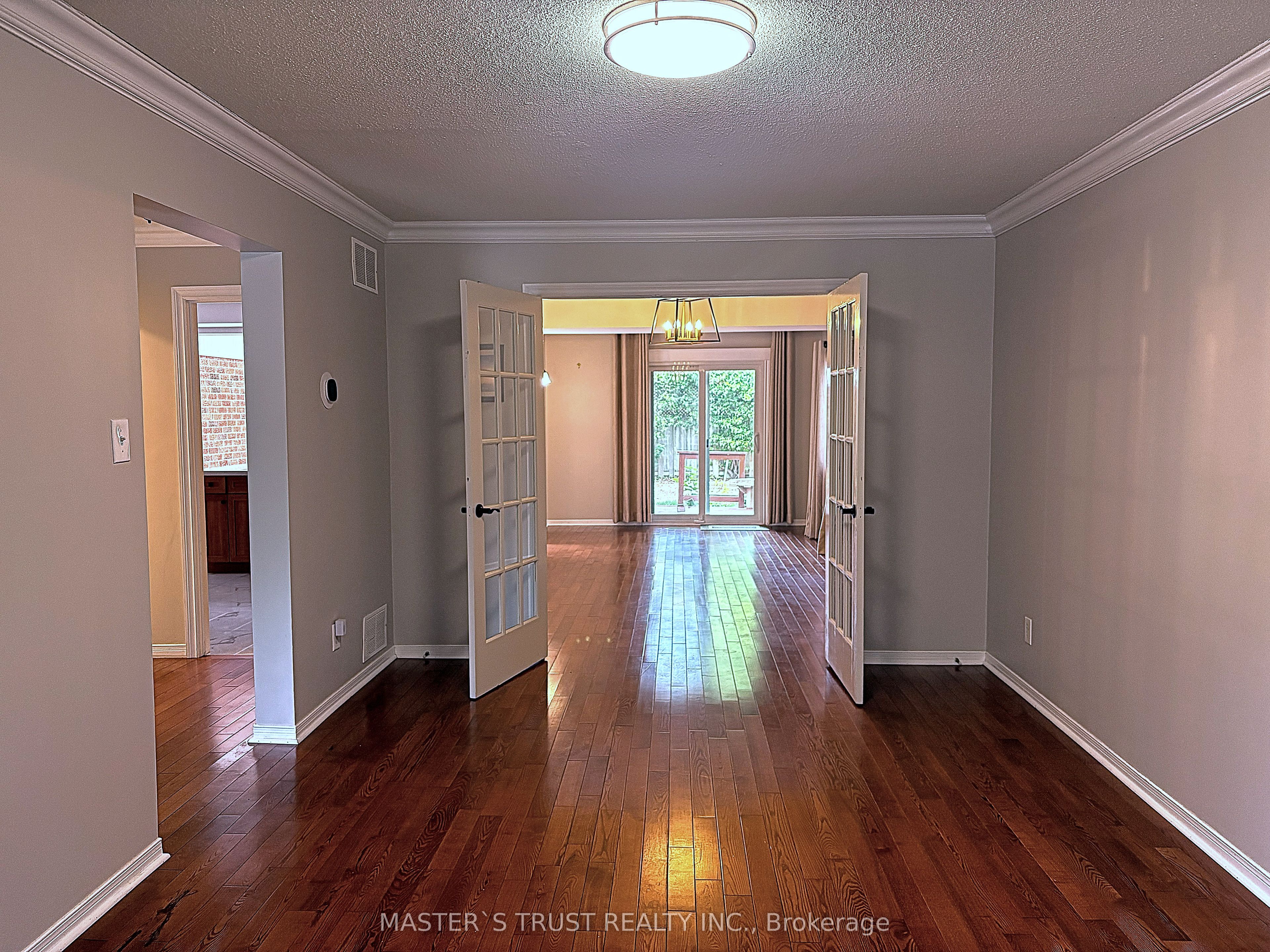 2253 Constance Drive, Oakville, ON L6J 5L8 photo 2