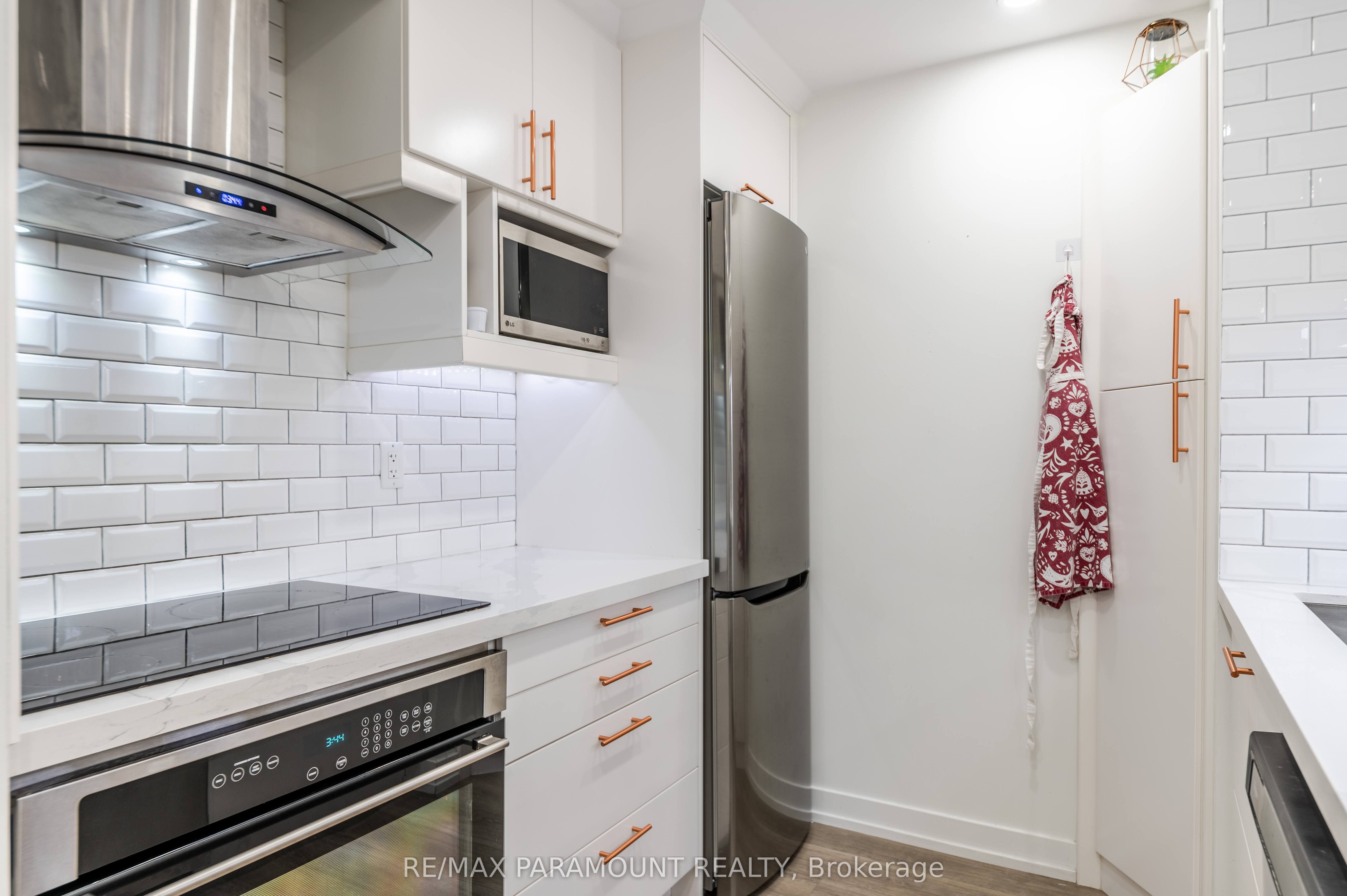 1410 Dupont Road 315, Toronto, ON M6H 0B6 photo 5