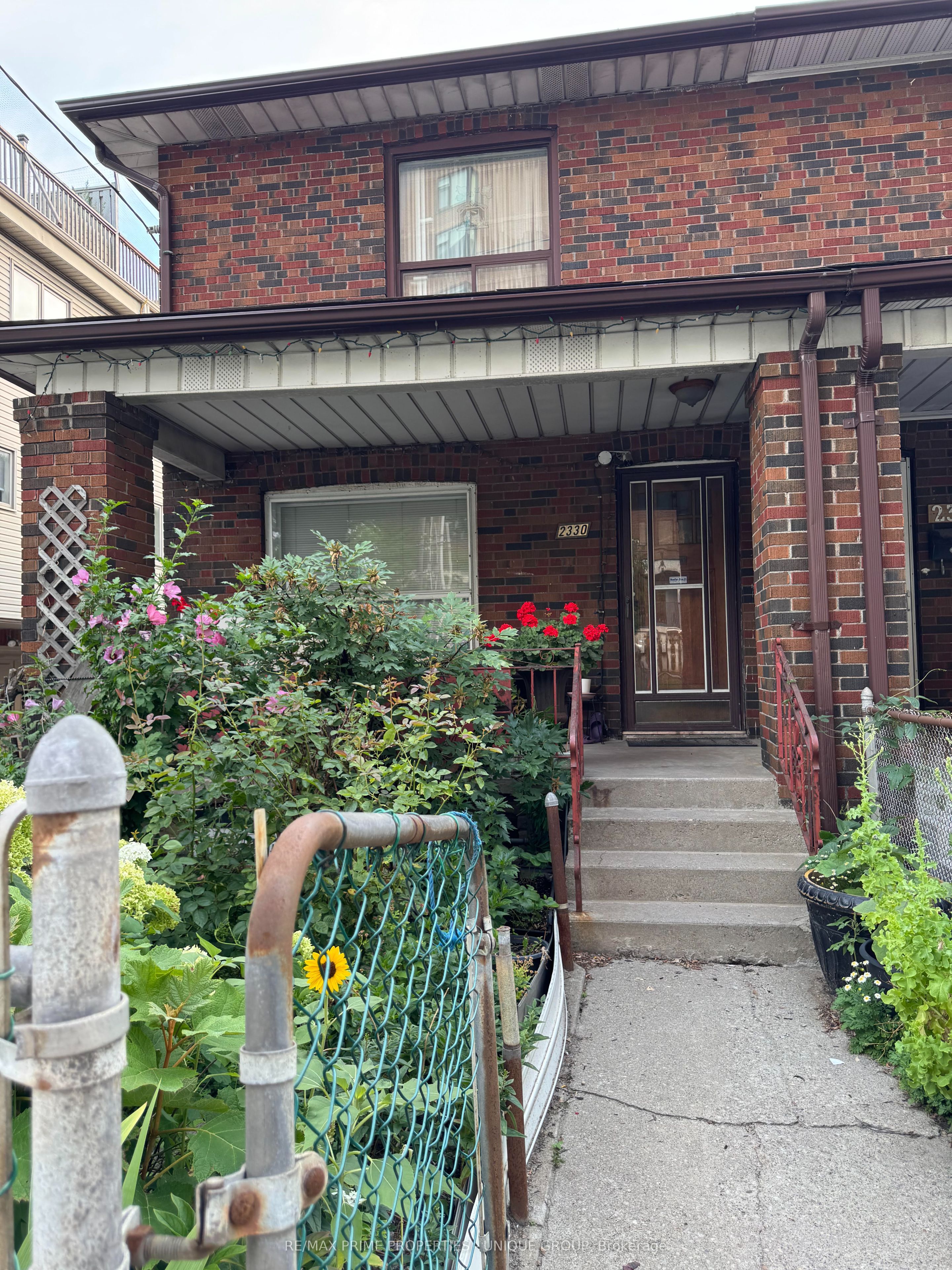 2330 Dufferin Street, Toronto, ON M6E 3S4 photo 2