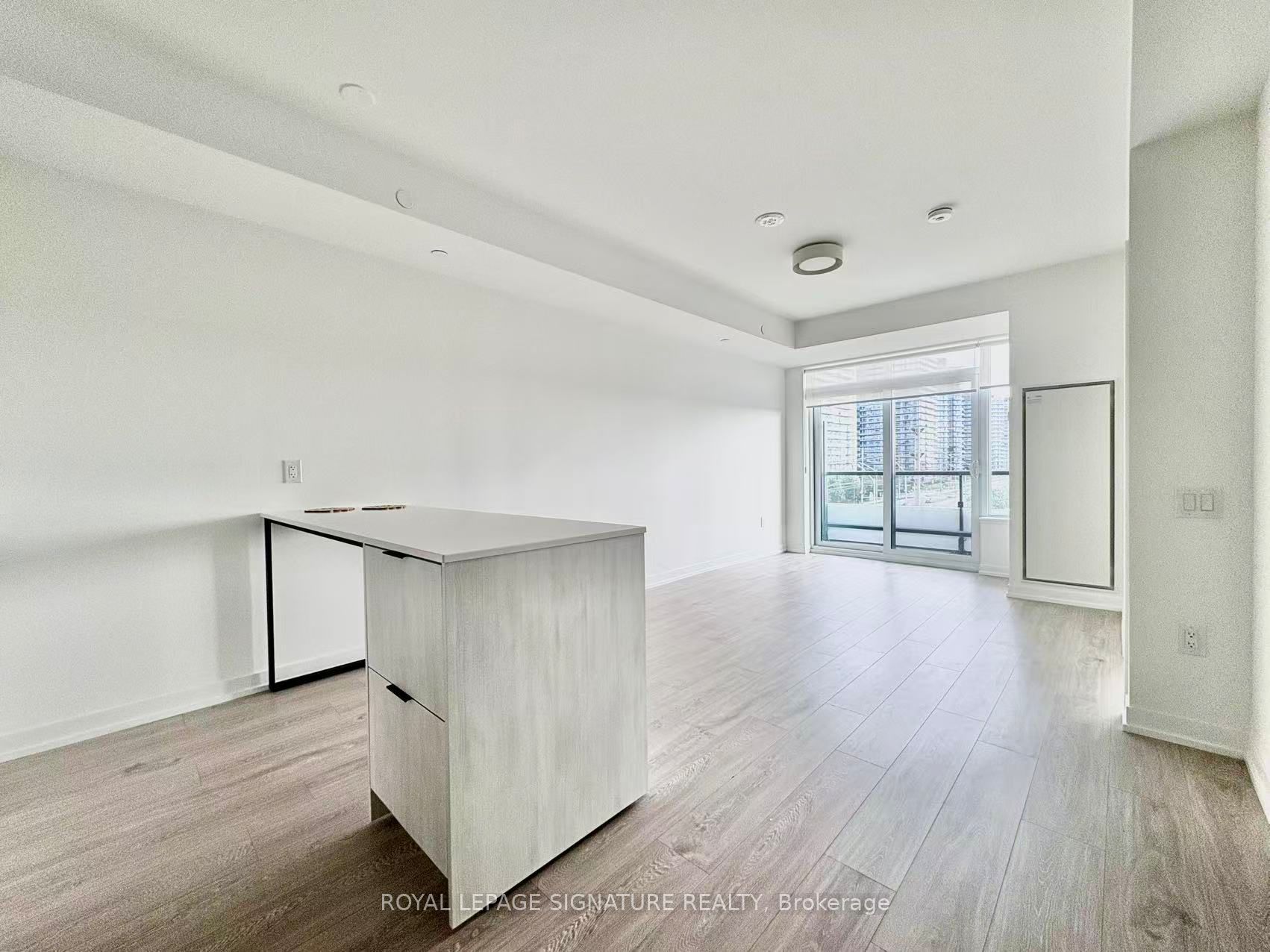 2485 Eglinton Avenue W 618, Mississauga, ON L5M 2V8 photo 2