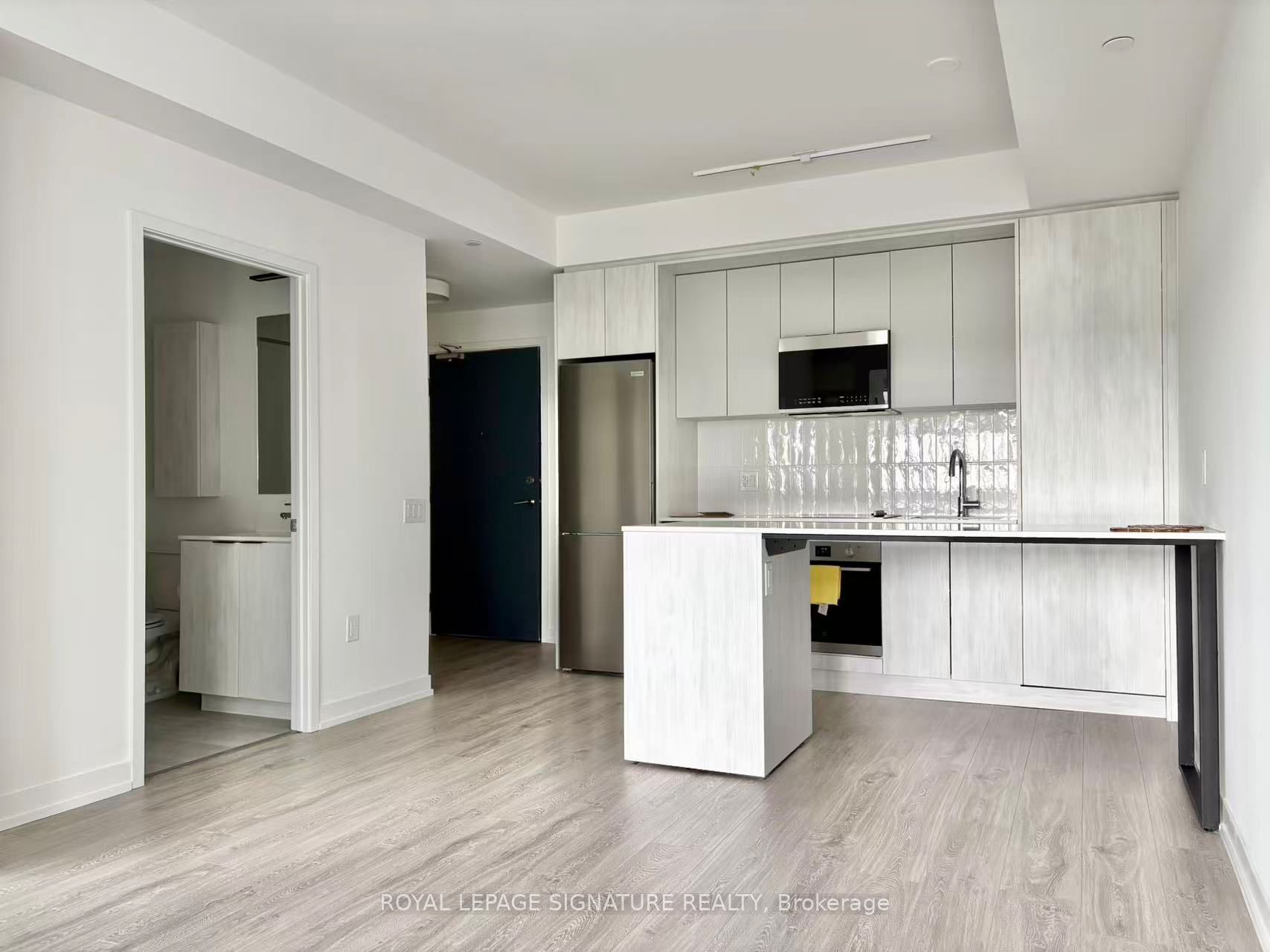 2485 Eglinton Avenue W 618, Mississauga, ON L5M 2V8 photo 3