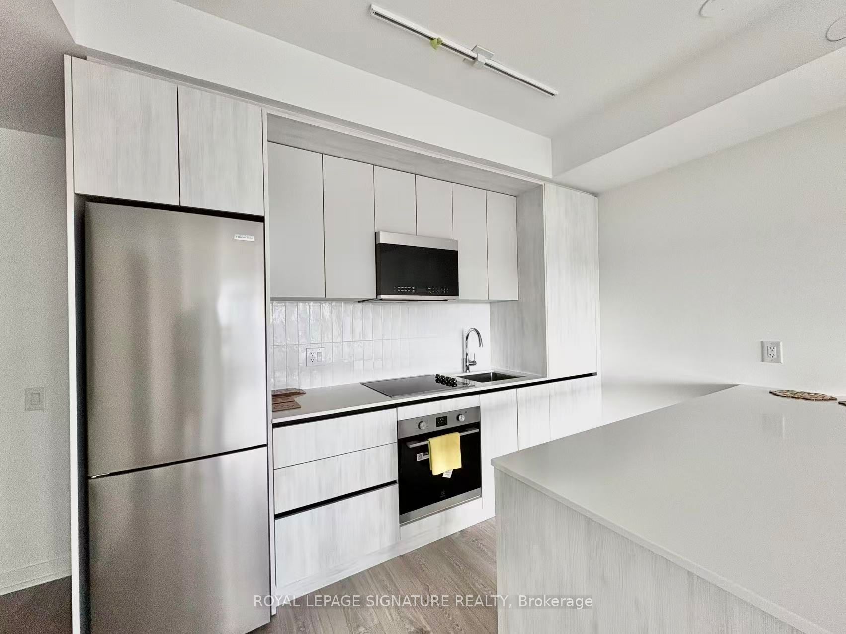 2485 Eglinton Avenue W 618, Mississauga, ON L5M 2V8 photo 5