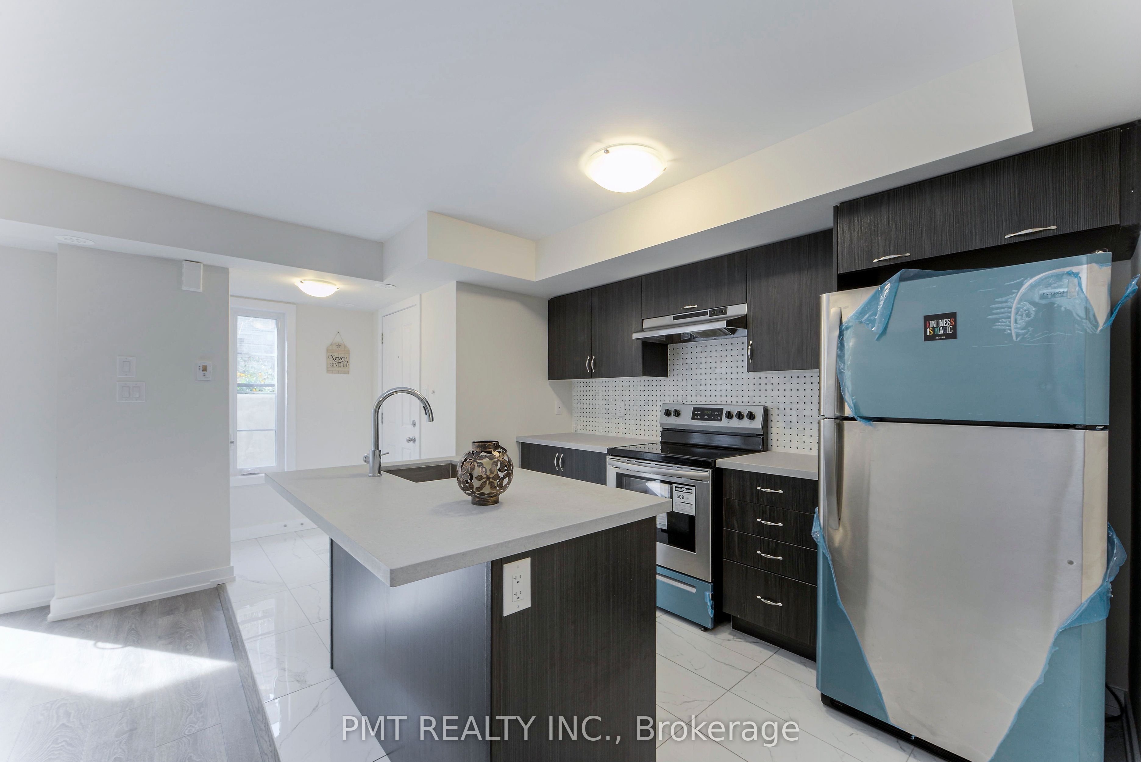 2355 Sheppard Avenue W 205, Toronto, ON M9M 0E7 photo 5