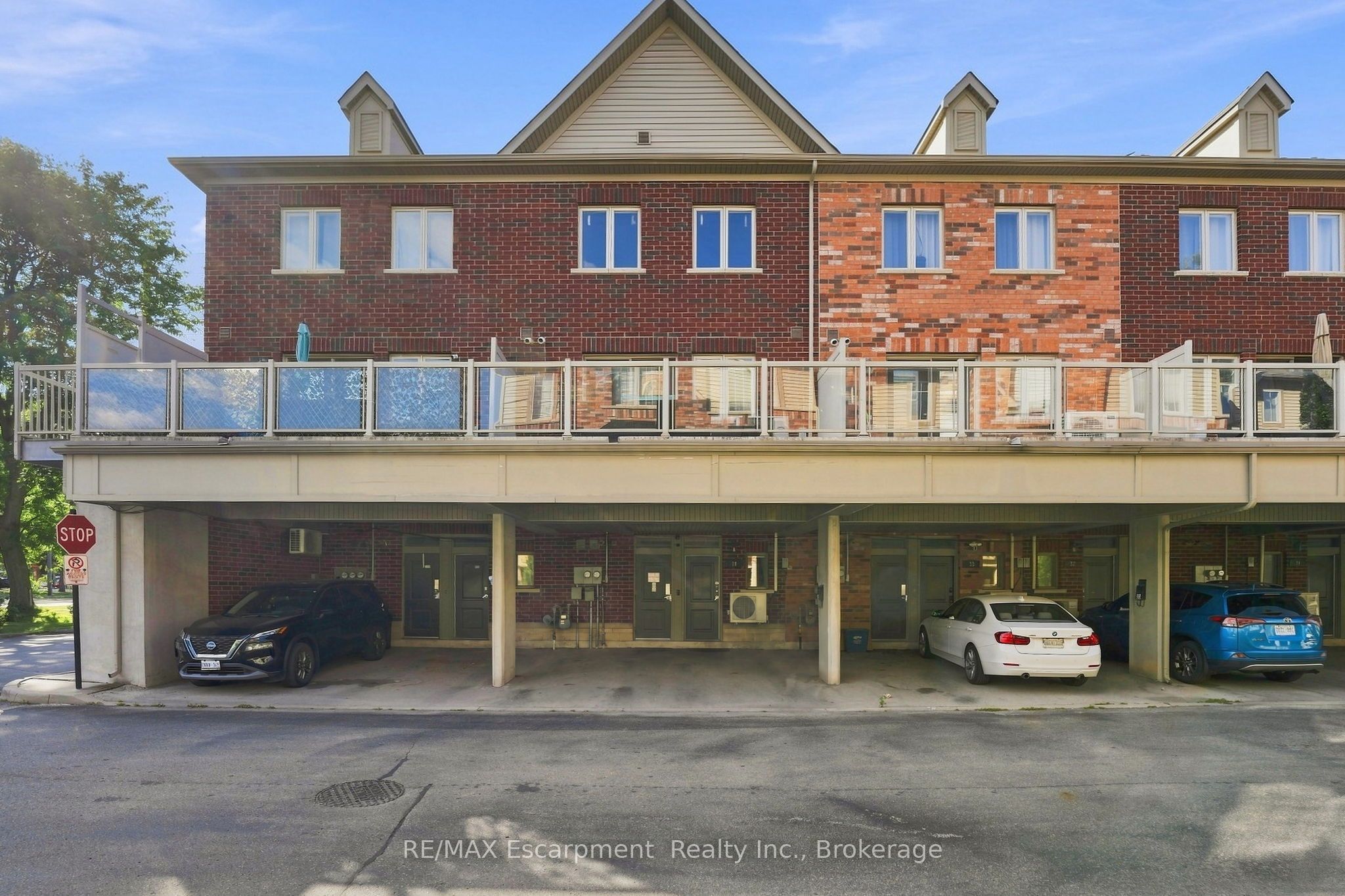 362 Plains Road E 34, Burlington, ON L7T 0A4