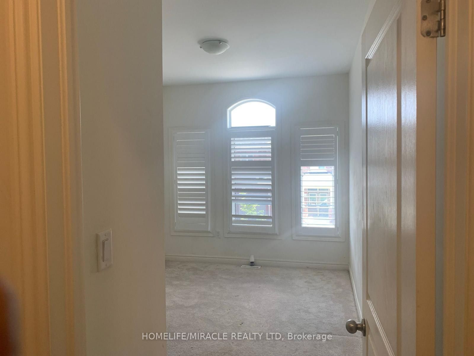 38 Adventura Road, Brampton, ON L7A 5A7 photo 5