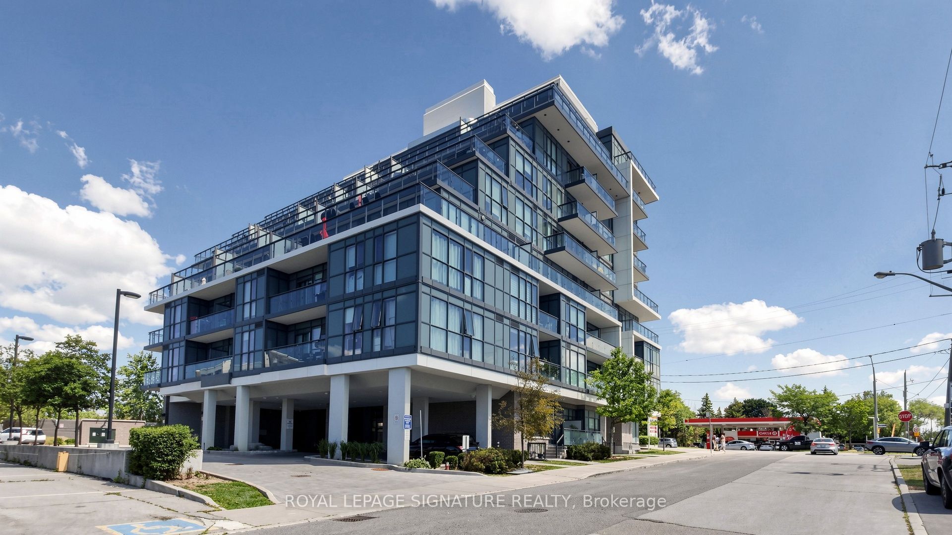 16 McAdam Avenue 403, Toronto, ON M6A 0C2 photo 2
