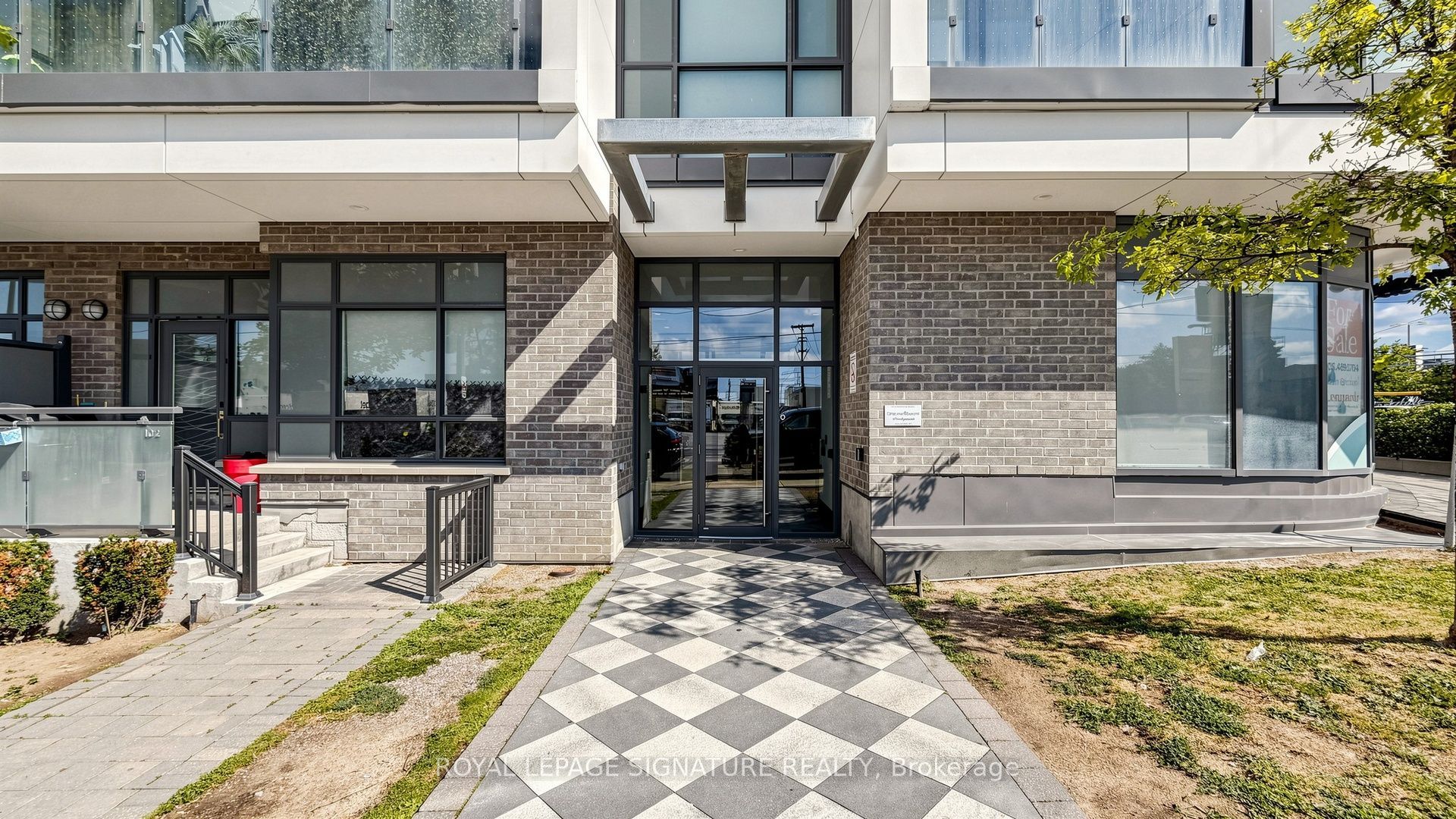 16 McAdam Avenue 403, Toronto, ON M6A 0C2 photo 5