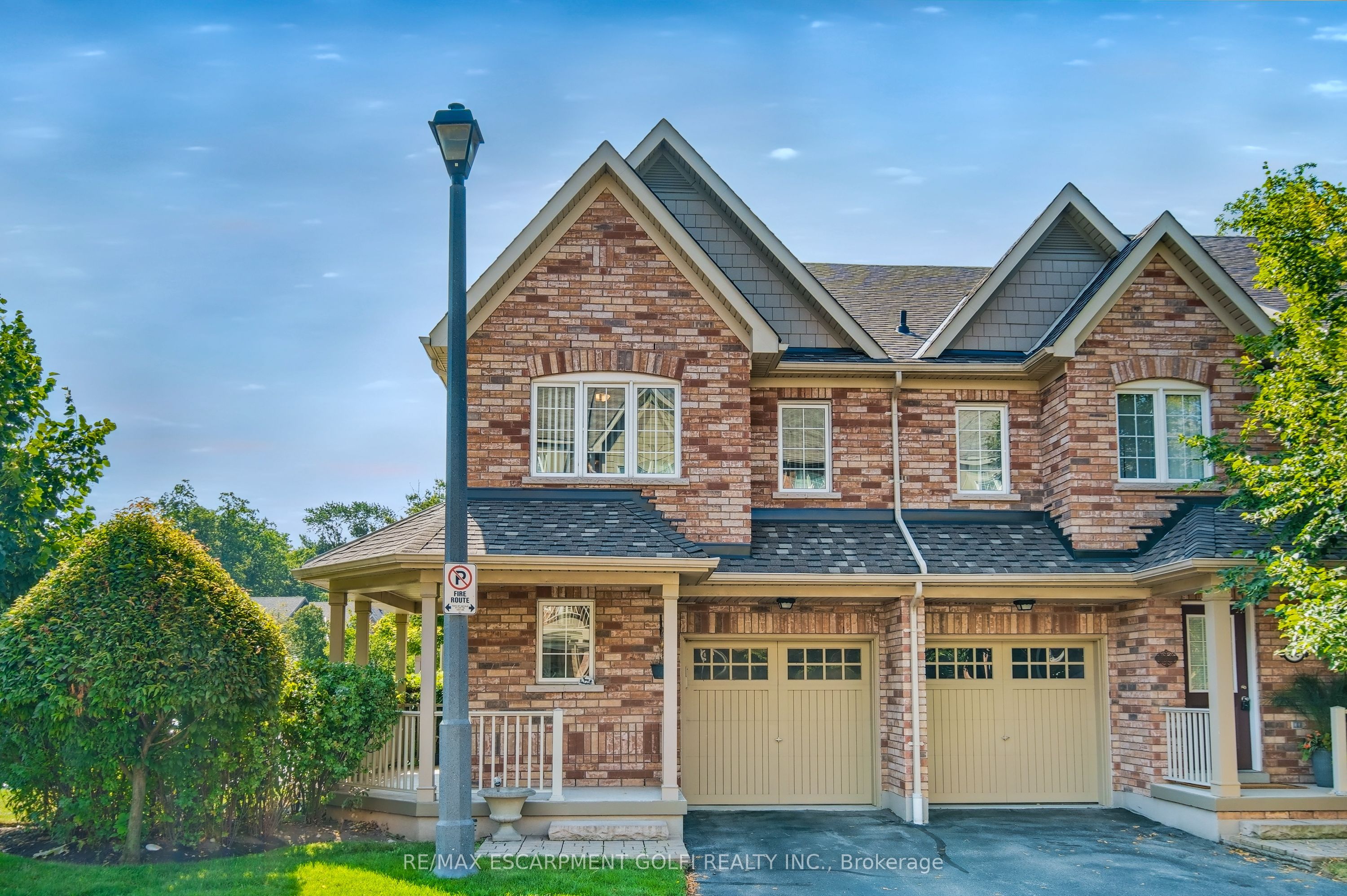 233 Duskywing Way 43, Oakville, ON L6L 0C5 photo 2