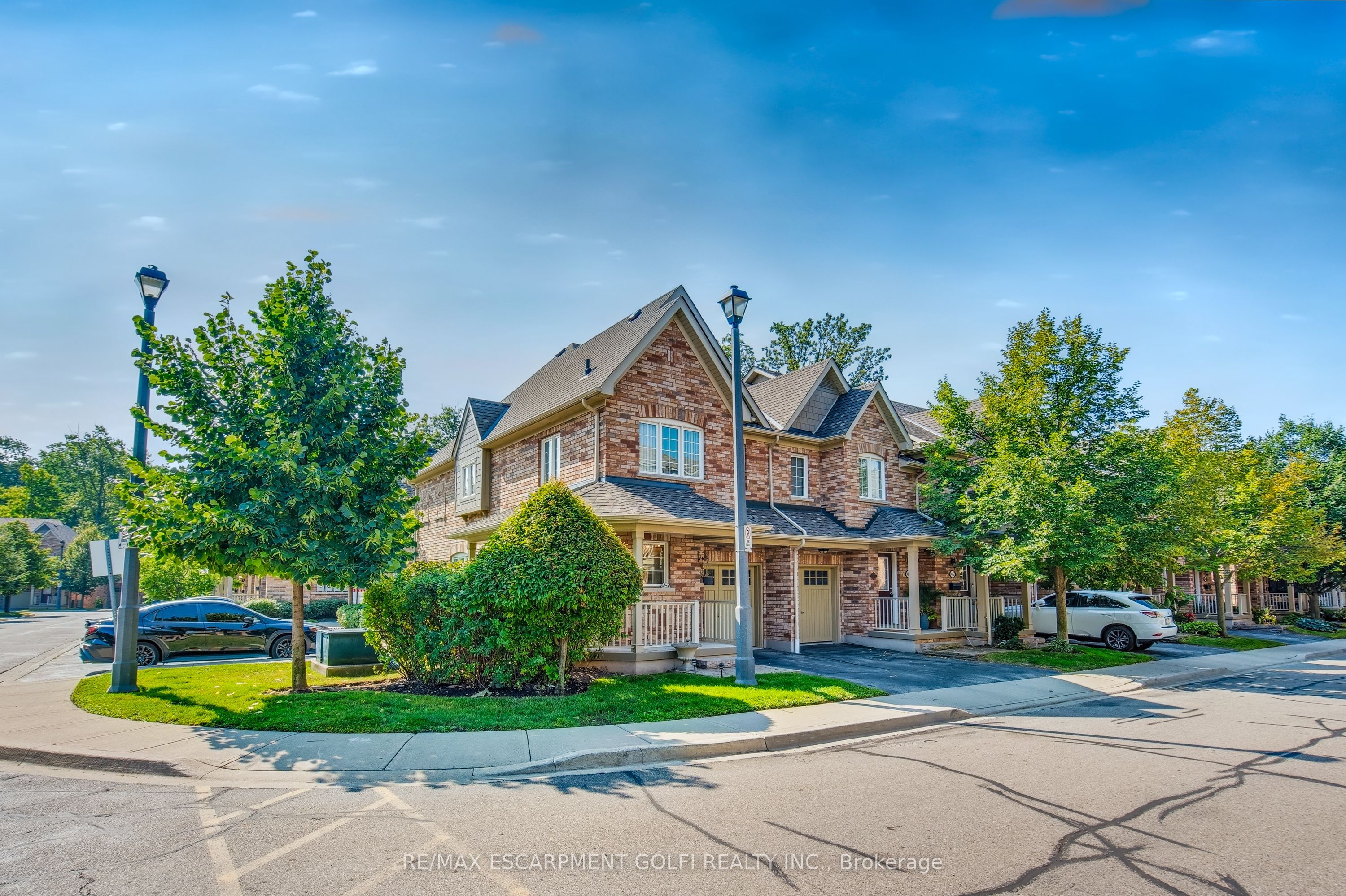 233 Duskywing Way 43, Oakville, ON L6L 0C5 photo 4