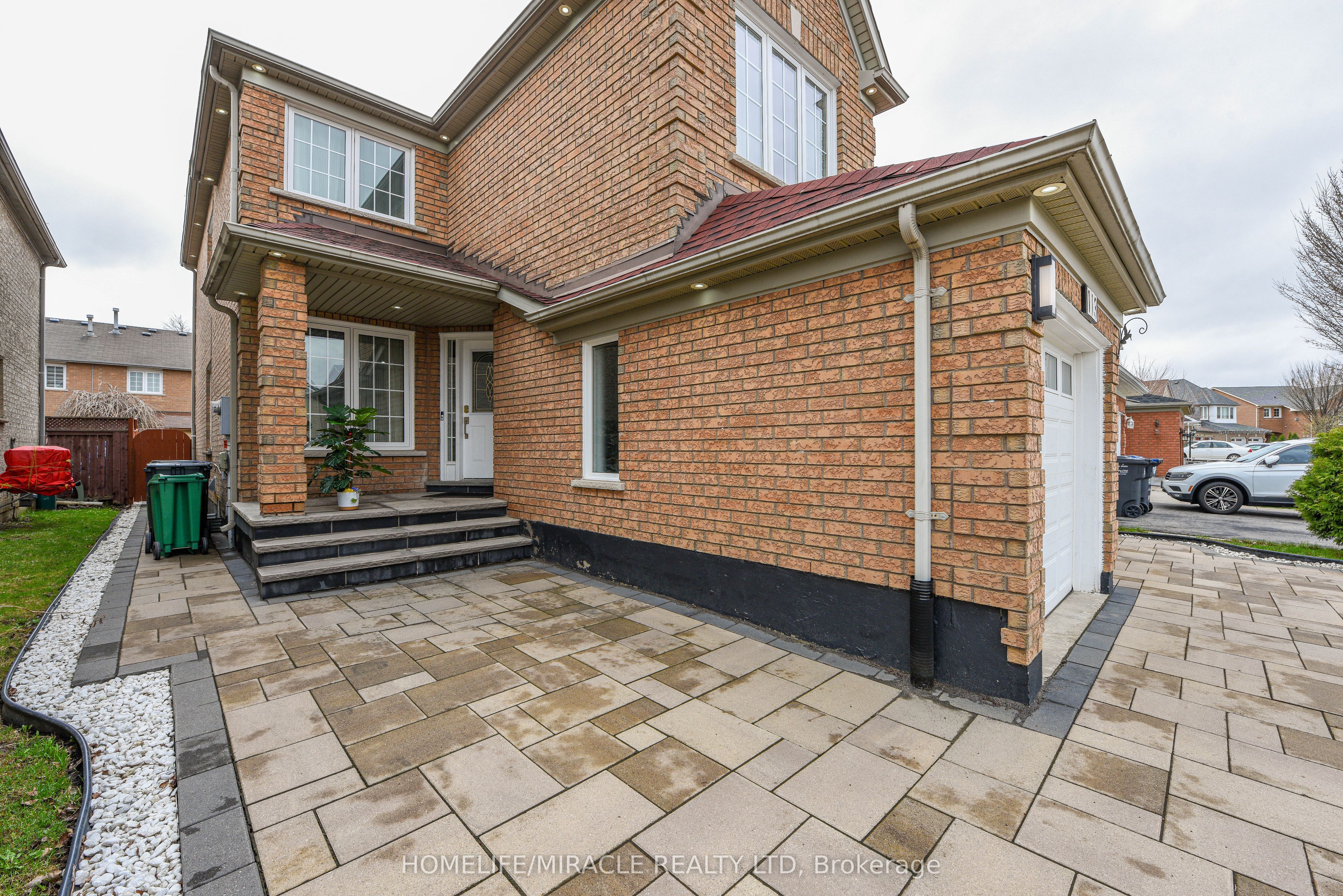 113 Seclusion Crescent, Brampton, ON L6R 1K8 photo 3