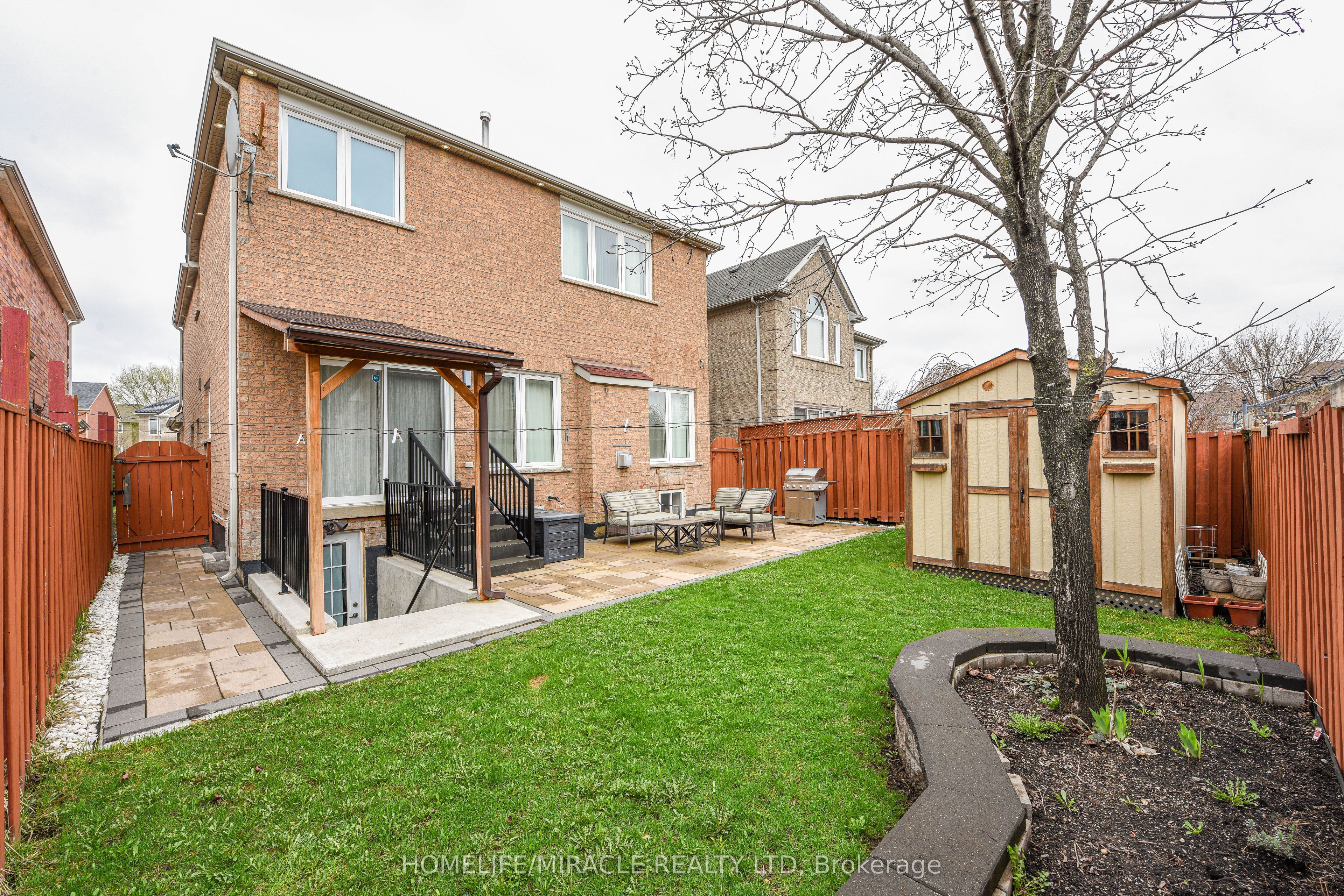 113 Seclusion Crescent, Brampton, ON L6R 1K8 photo 4