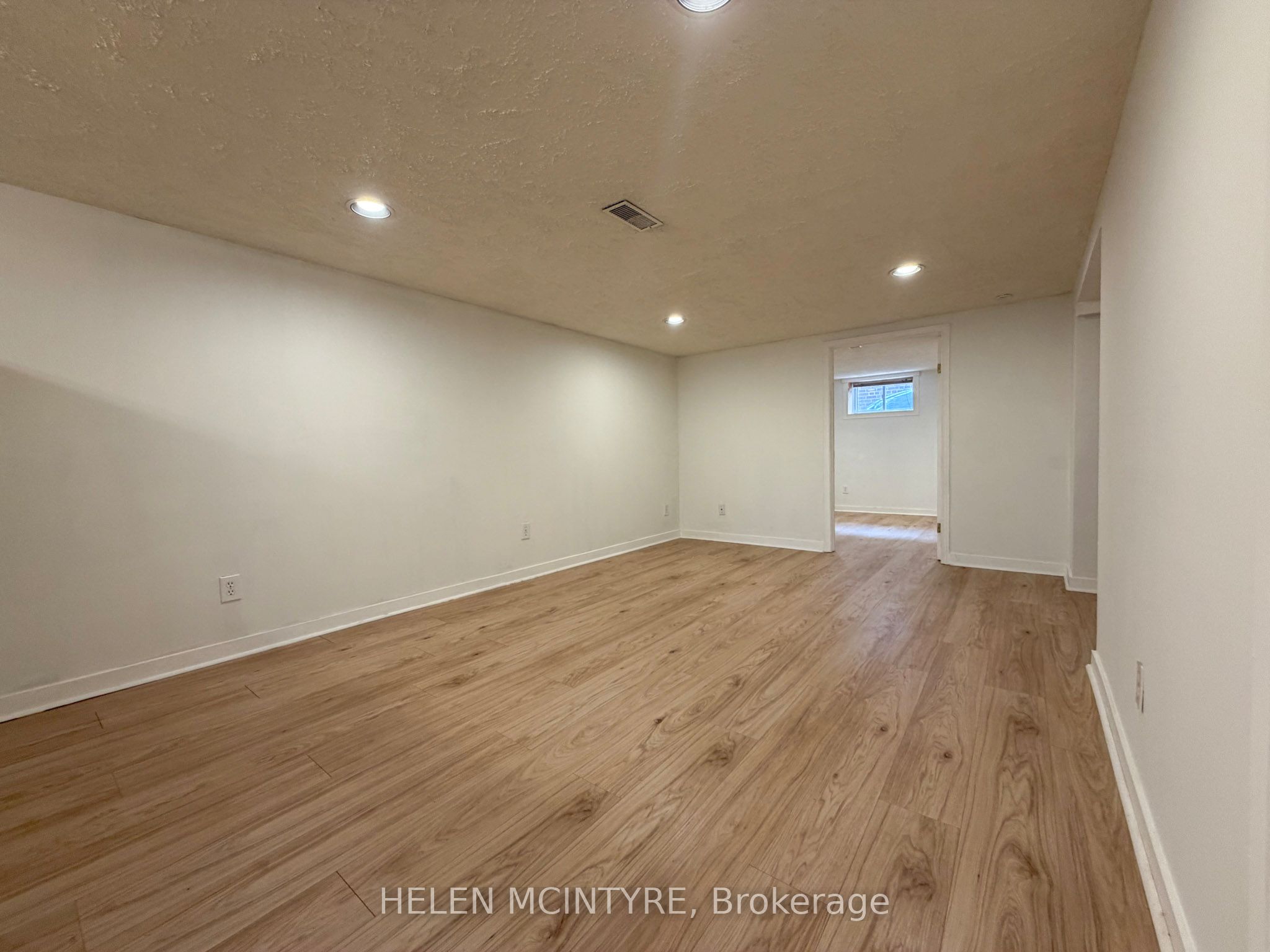 34 Dunning Crescent, Toronto, ON M8W 4S8 photo 5