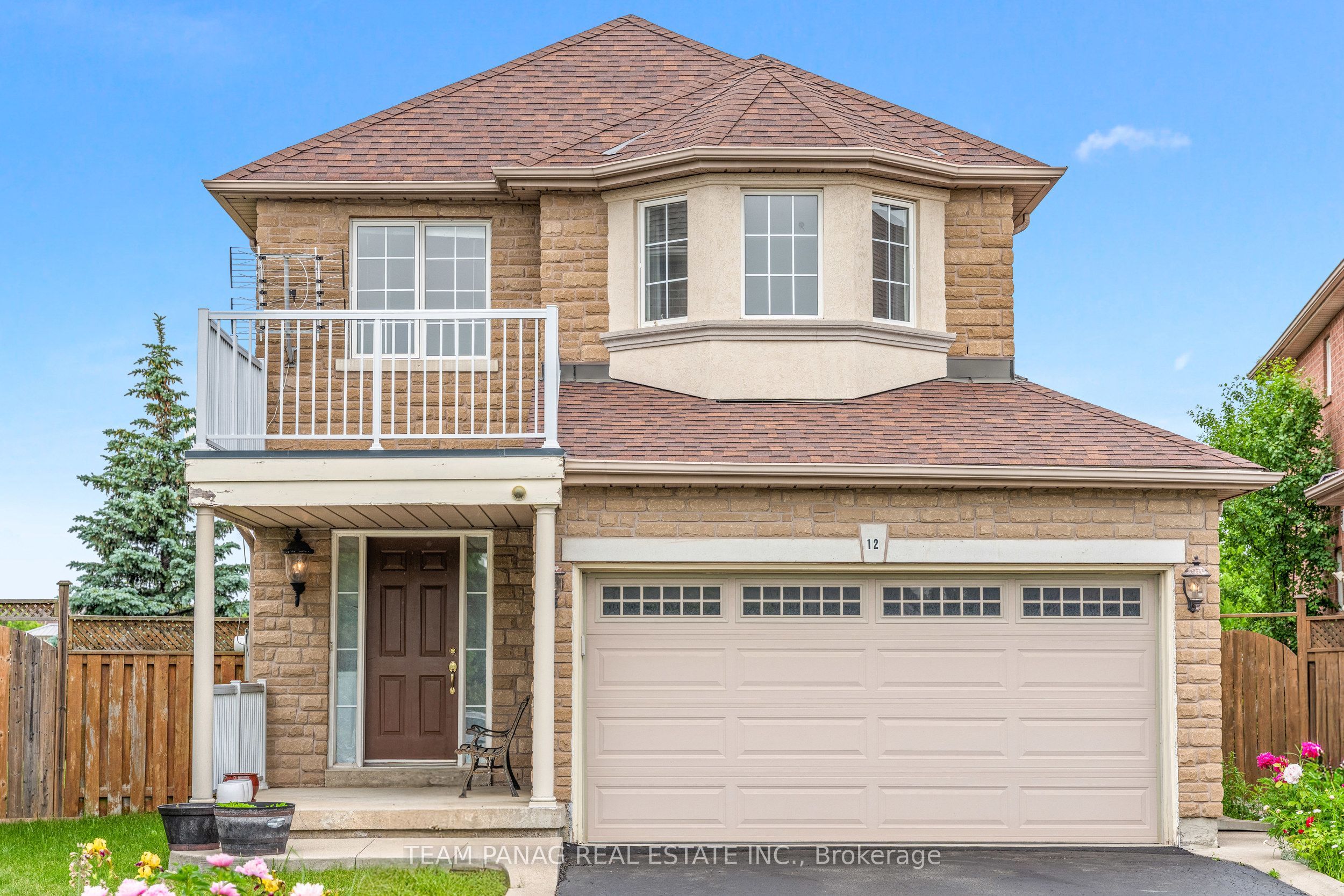 12 Stirrup Court, Brampton, ON L6X 4Y1 photo 2