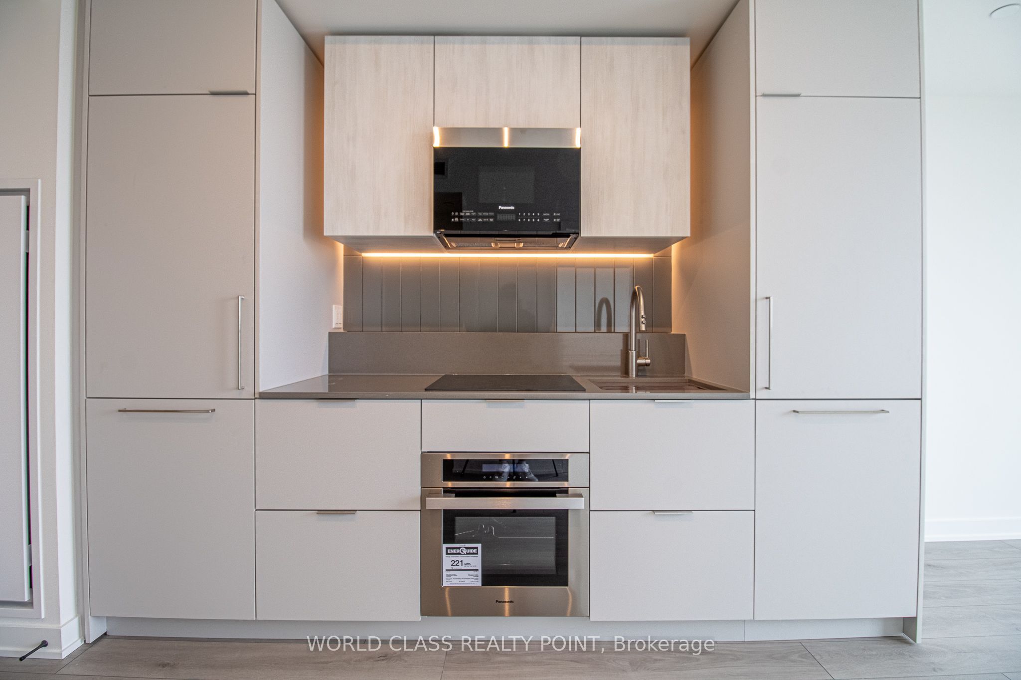 1 Fairview Road E 1210, Mississauga, ON L5A 0B4 photo 3