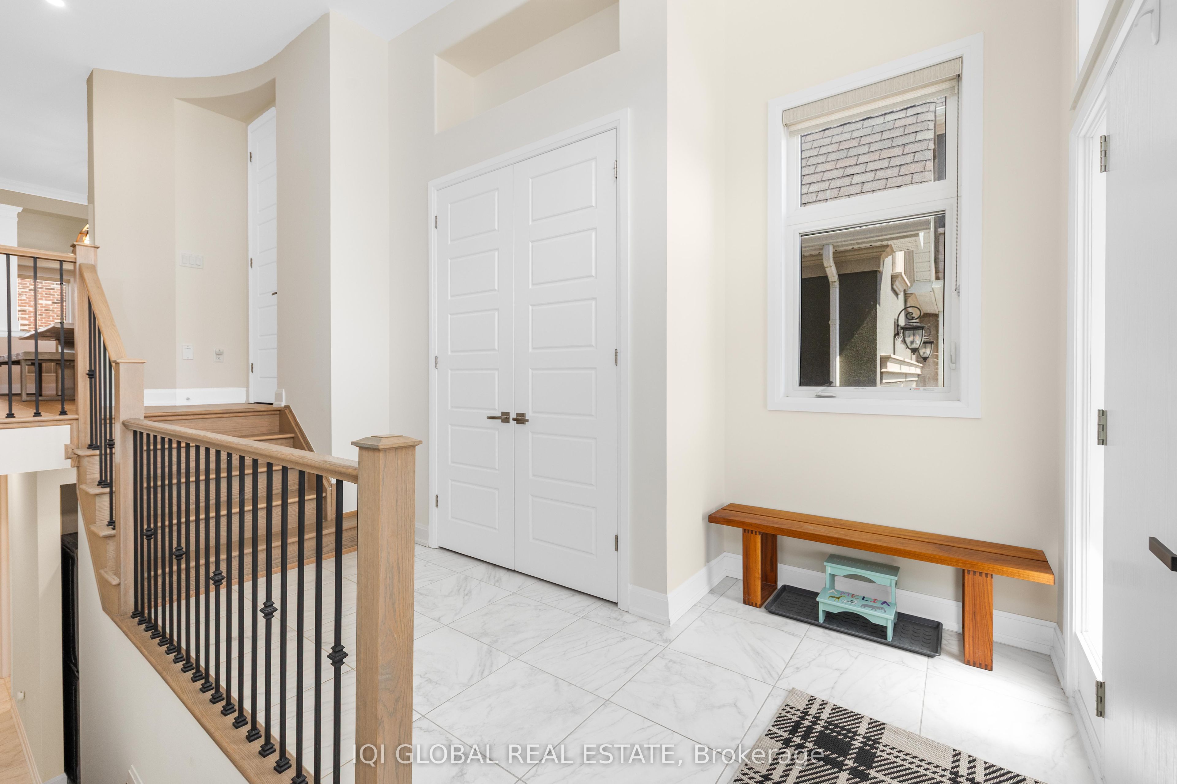 3329 Merion Gardens, Oakville, ON L6M 5K9 photo 3