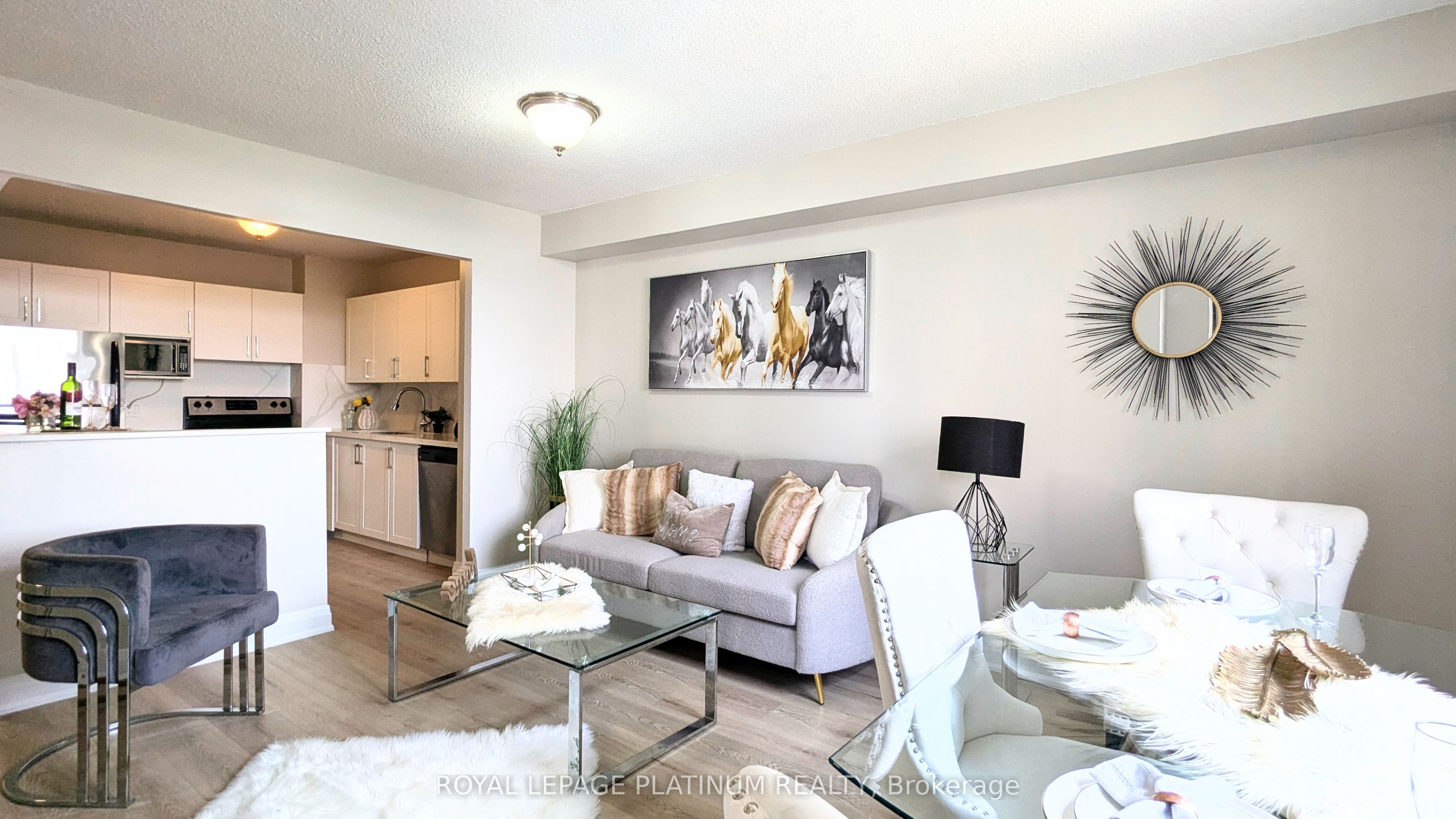 3559 Eglinton Avenue W 704, Toronto, ON M6M 5C6 photo 4