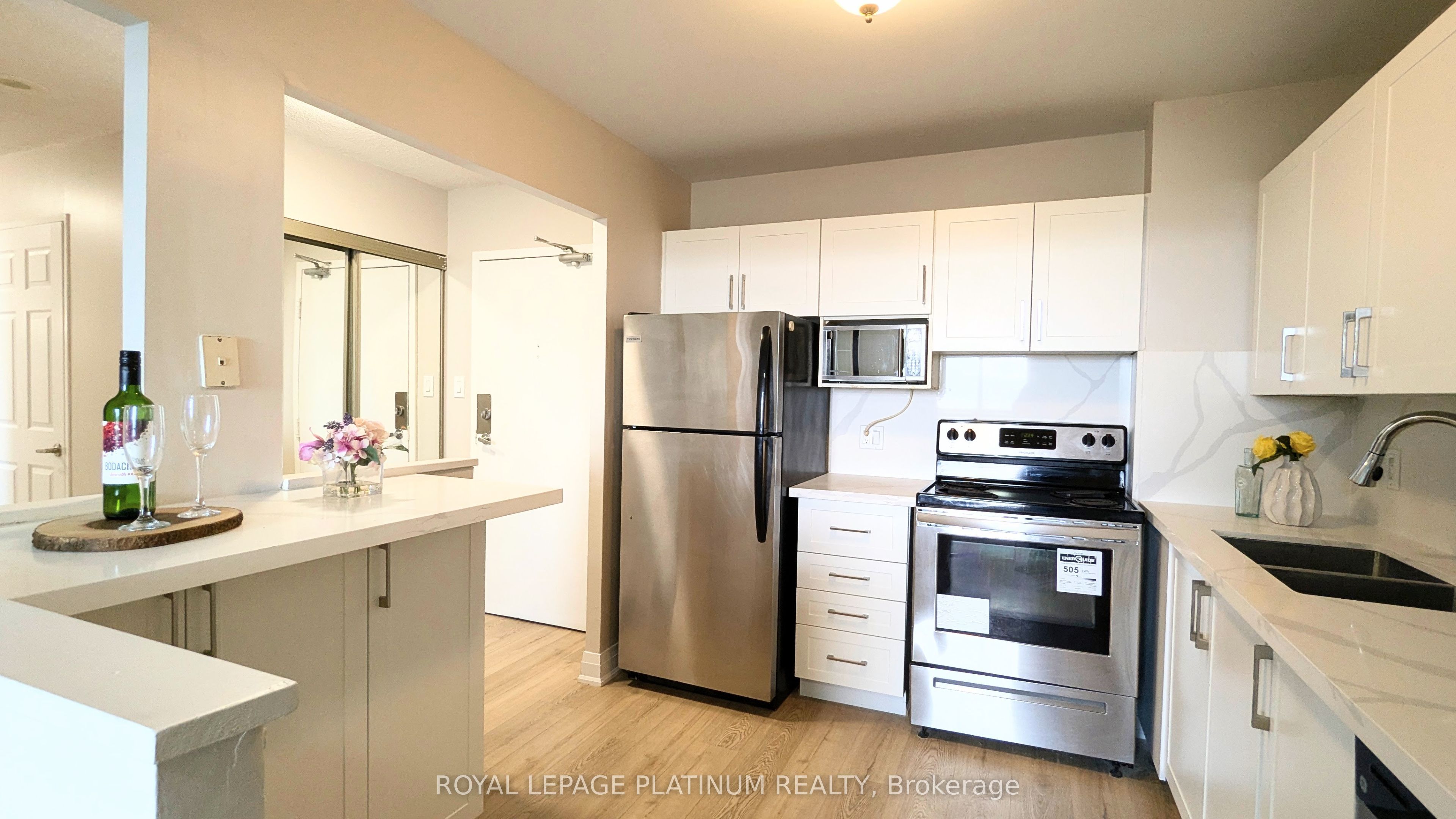 3559 Eglinton Avenue W 704, Toronto, ON M6M 5C6 photo 5