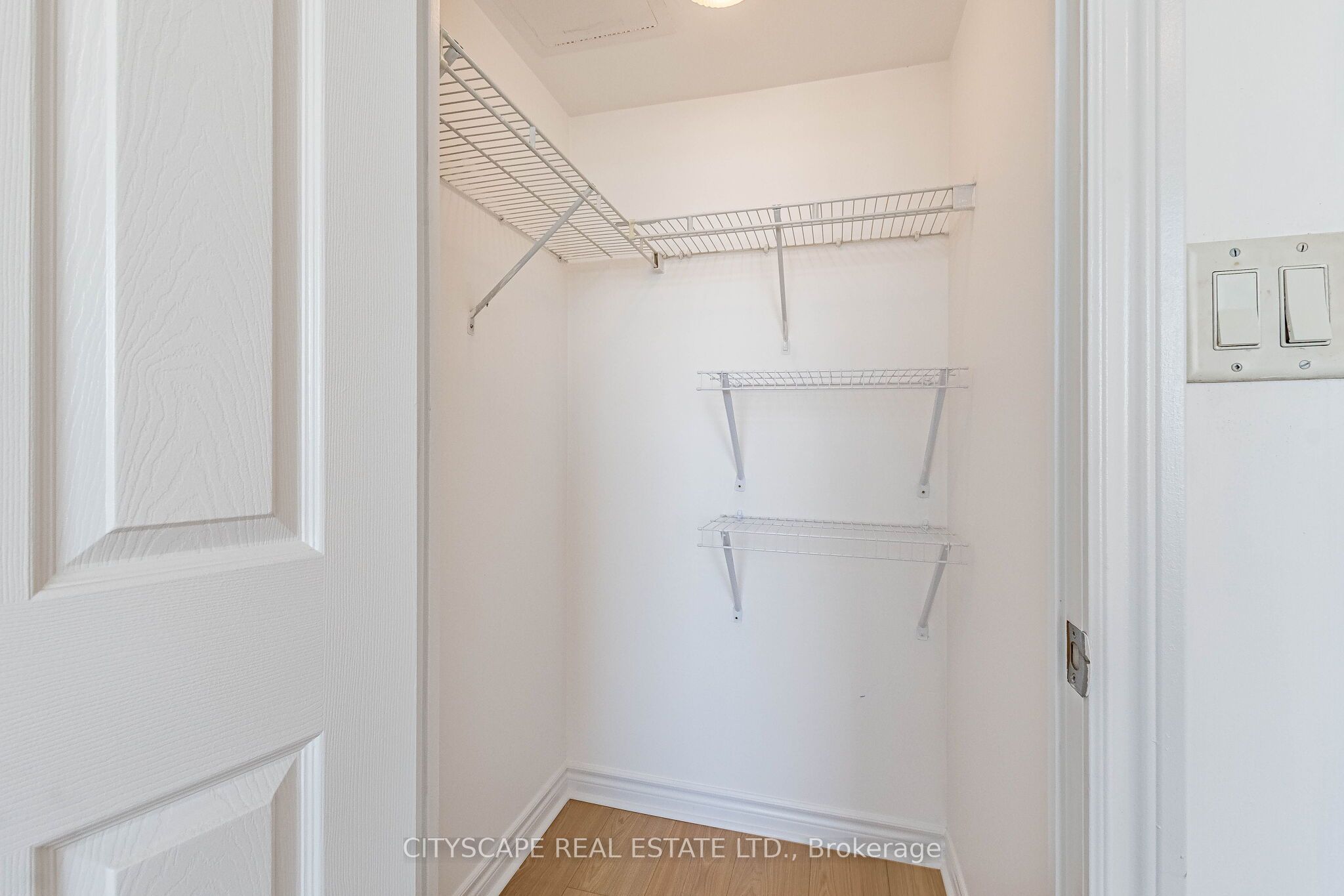 3880 Duke of York Boulevard 2110, Mississauga, ON L5B 4M7