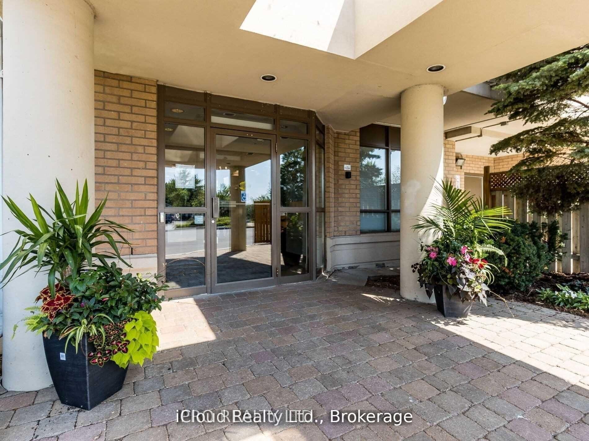 300 Ray Lawson Boulevard 207, Brampton, ON L6Y 5H5 photo 4