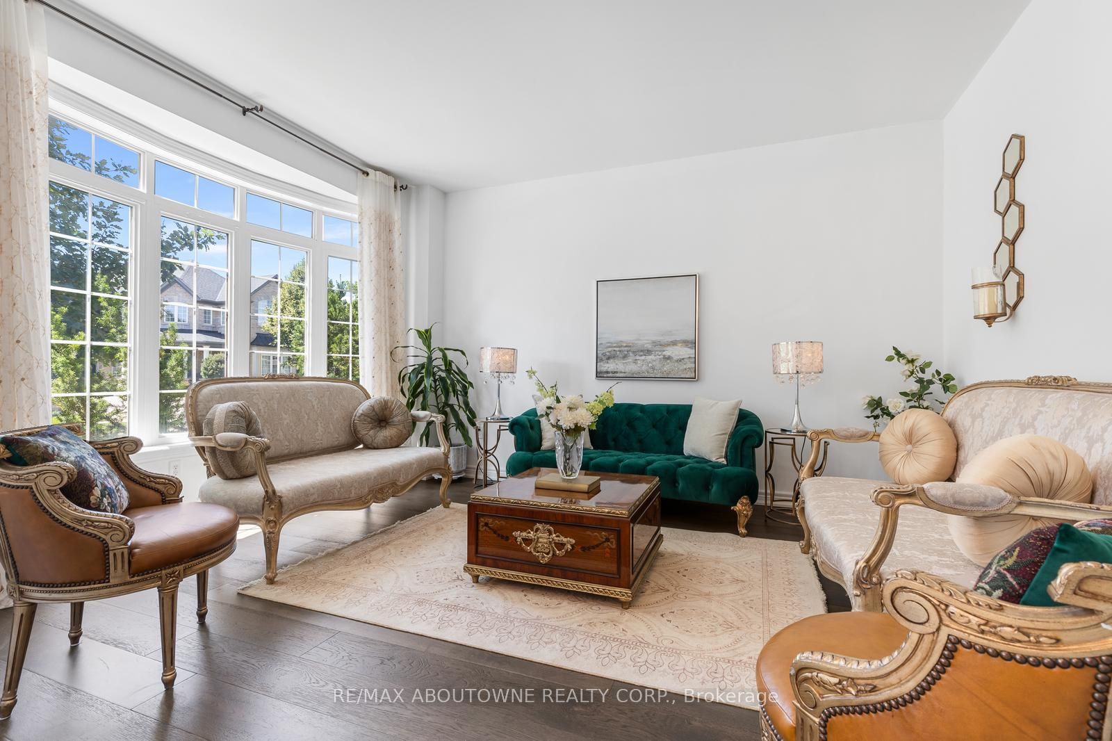 3308 Liptay Avenue, Oakville, ON L6M 0N1 photo 3