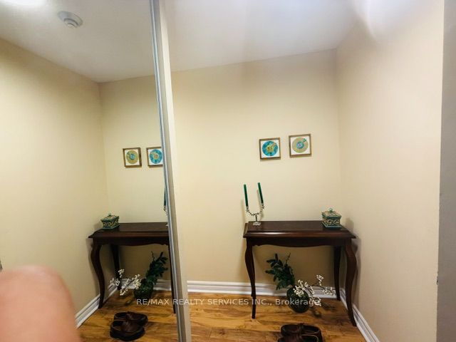 25 Kensington Road 1402, Brampton, ON L6T 3W8
