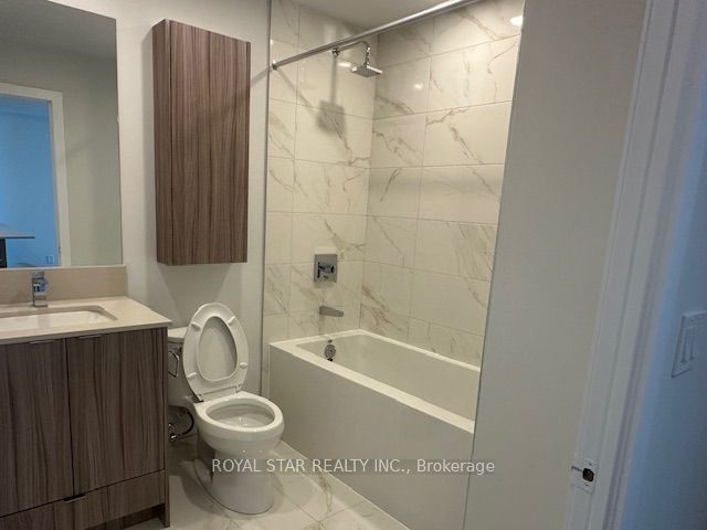 4130 Parkside Village Drive 2802, Mississauga, ON L5B 3M8 photo 5