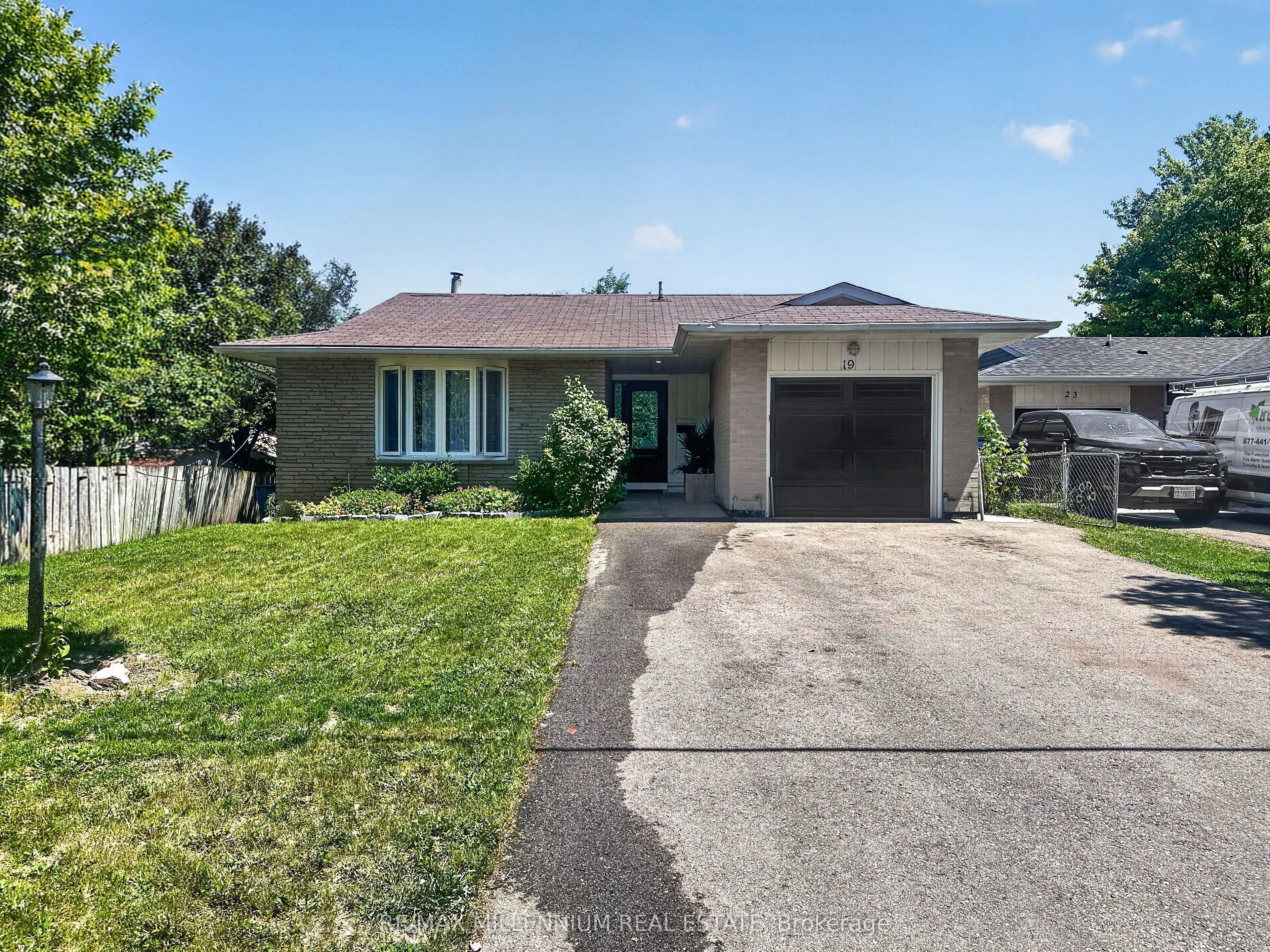 19 Cardwell Street, Orangeville, ON L9W 2V7 photo 3