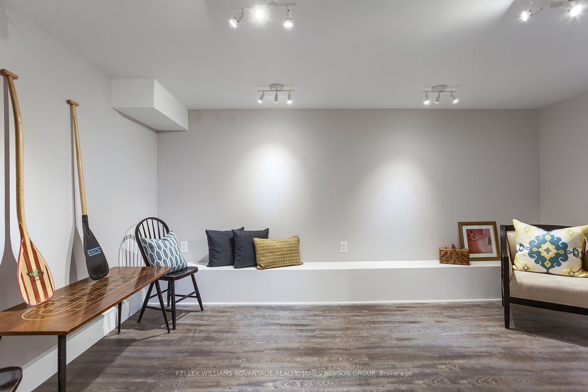 53 Pearson Avenue Lower, Toronto, ON M6R 1G3 photo 2