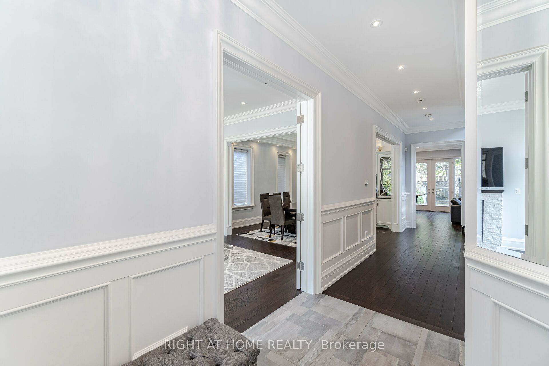 35 Burnelm Drive, Toronto, ON M9B 4N2 photo 3