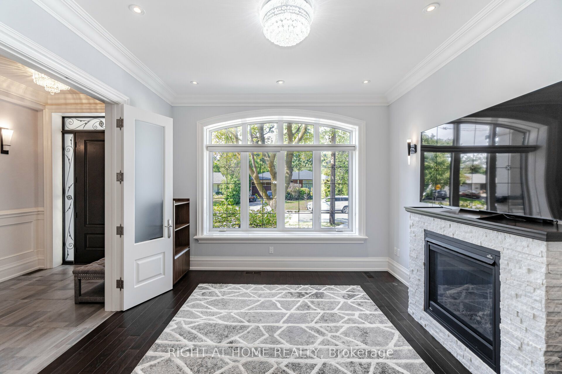 35 Burnelm Drive, Toronto, ON M9B 4N2 photo 5