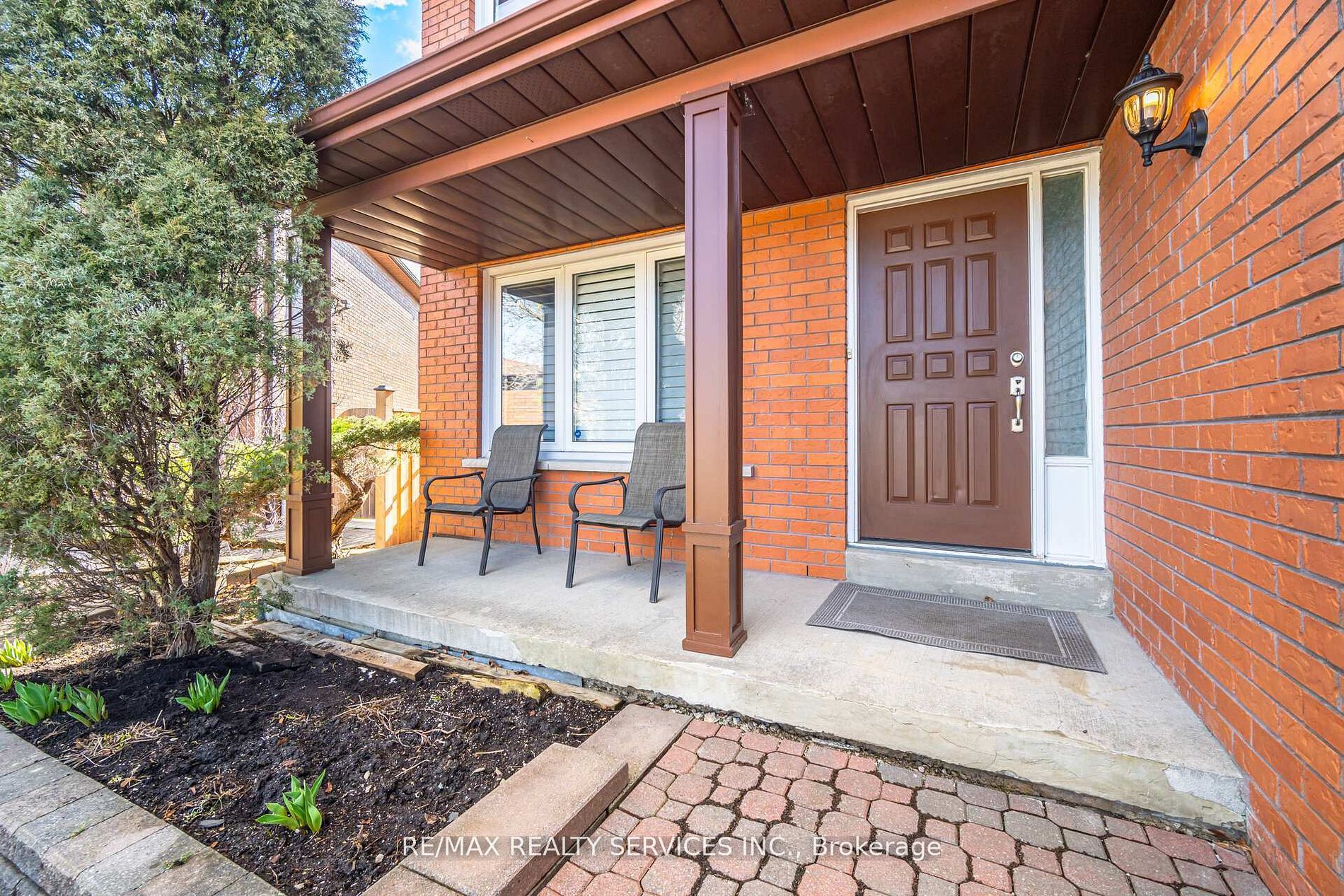 23 Newbury Crescent, Brampton, ON L6S 5M3 photo 5