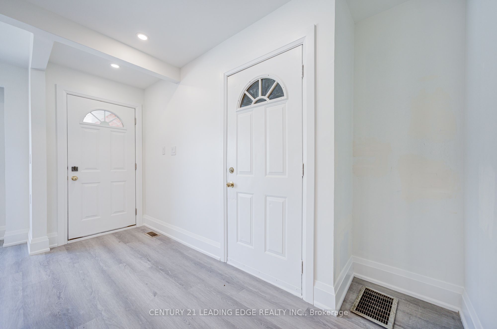 46 Hinchley Wood Grove BSMT, Brampton, ON L6V 3M3 photo 4
