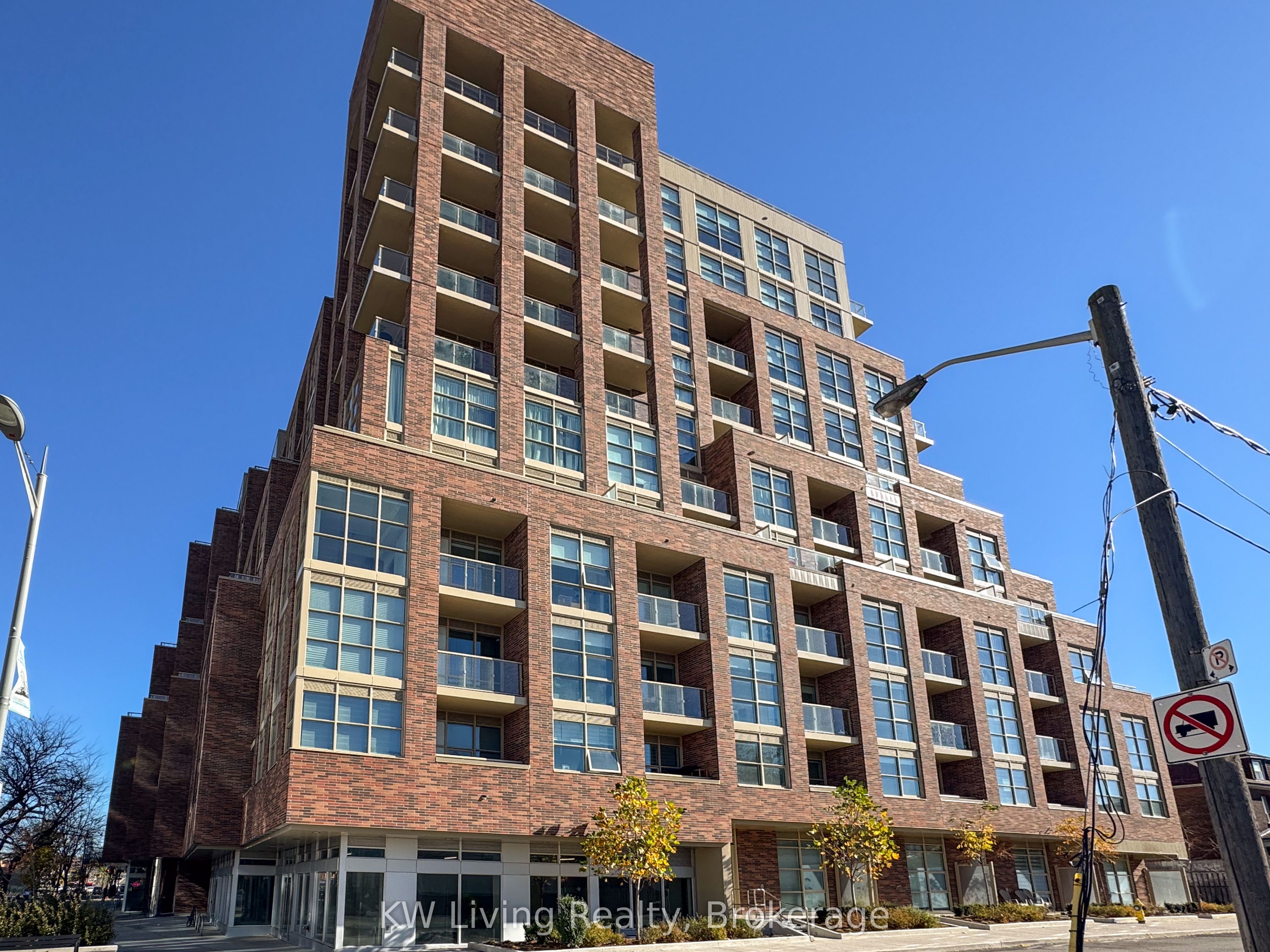 121 Ford Street 109, Toronto, ON M6N 3A2