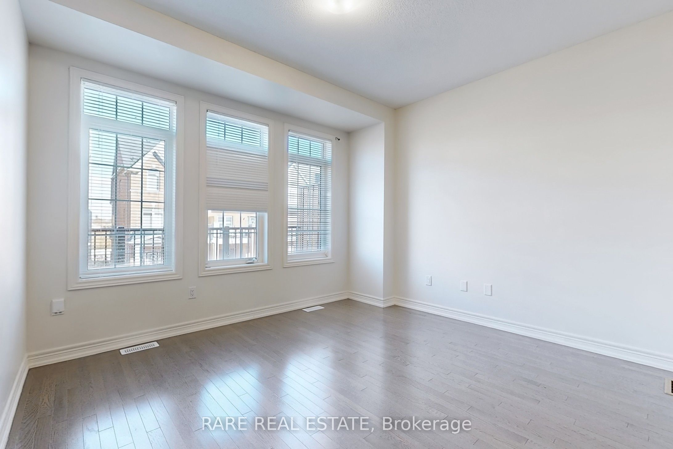 87 Fruitvale Circle, Brampton, ON L7A 5C1 photo 4