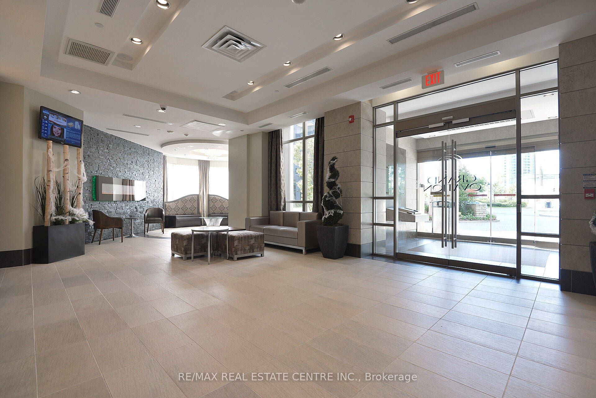 310 Burnhamthorpe Road W 1704, Mississauga, ON L5B 4P9 photo 5