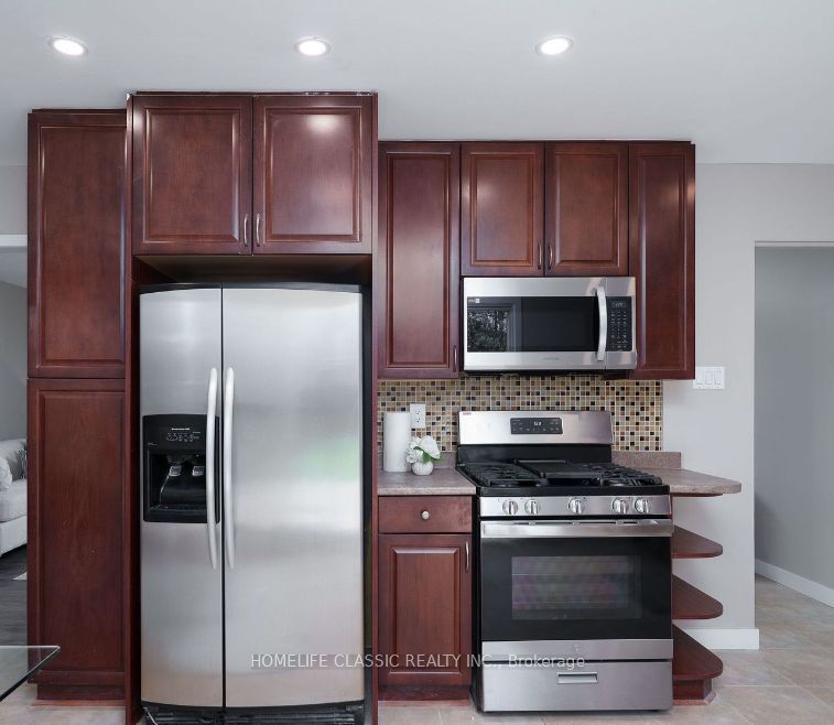 583 Elliott Crescent, Milton, ON L9T 3G5 photo 3