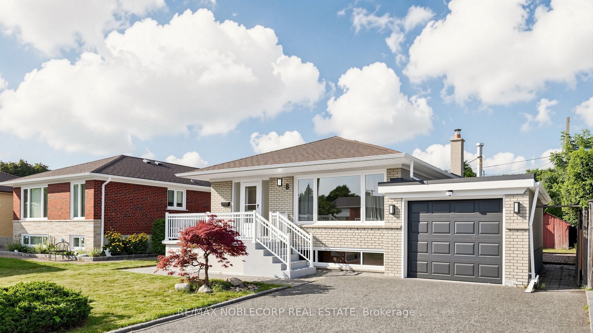 8 Summerfield Crescent, Toronto, ON M9M 3X3 photo 2