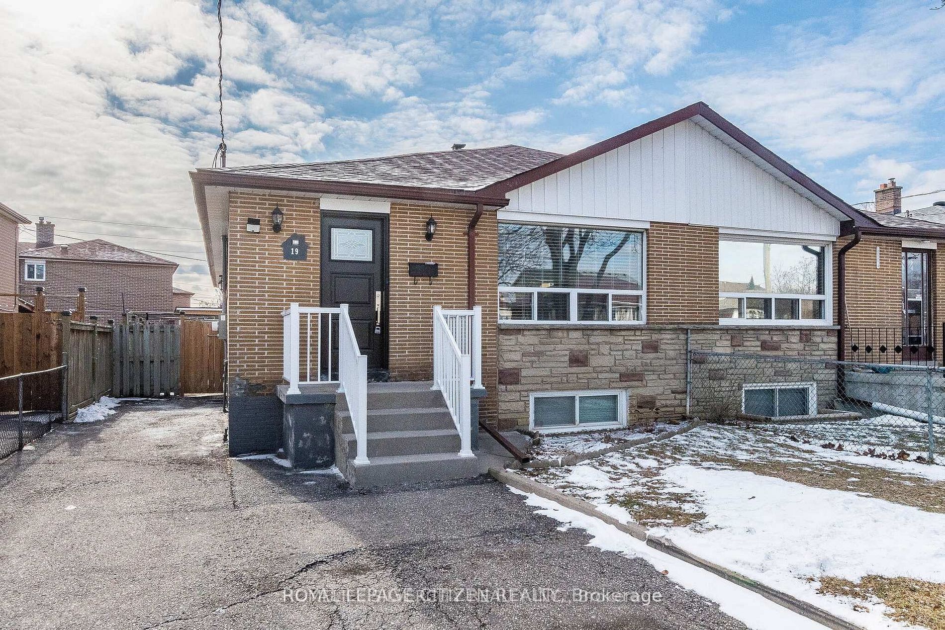 19 Garfield Crescent, Brampton, ON L6V 1V7