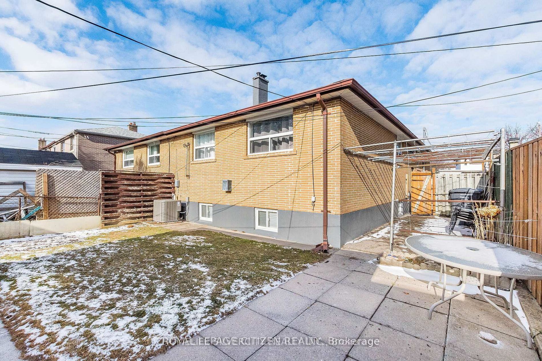 19 Garfield Crescent, Brampton, ON L6V 1V7 photo 3