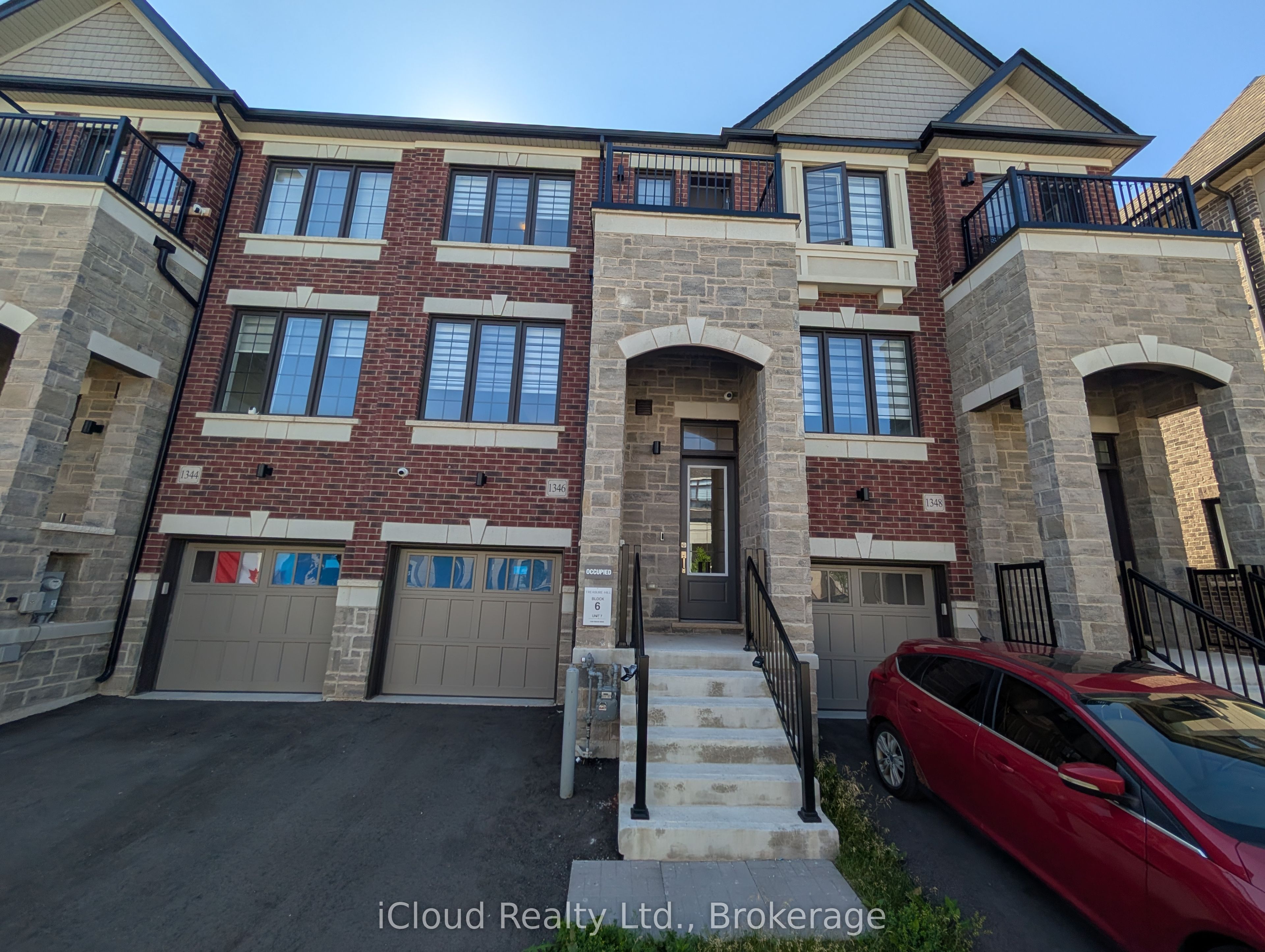 1346 Kobzar Drive, Oakville, ON L6M 4L8