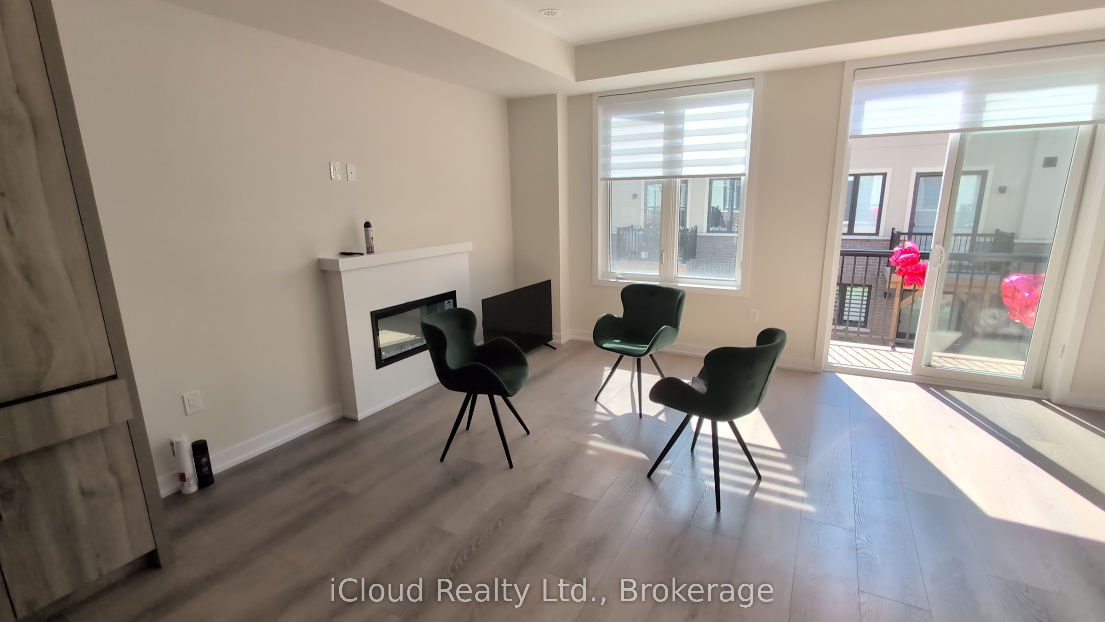 1346 Kobzar Drive, Oakville, ON L6M 4L8 photo 4