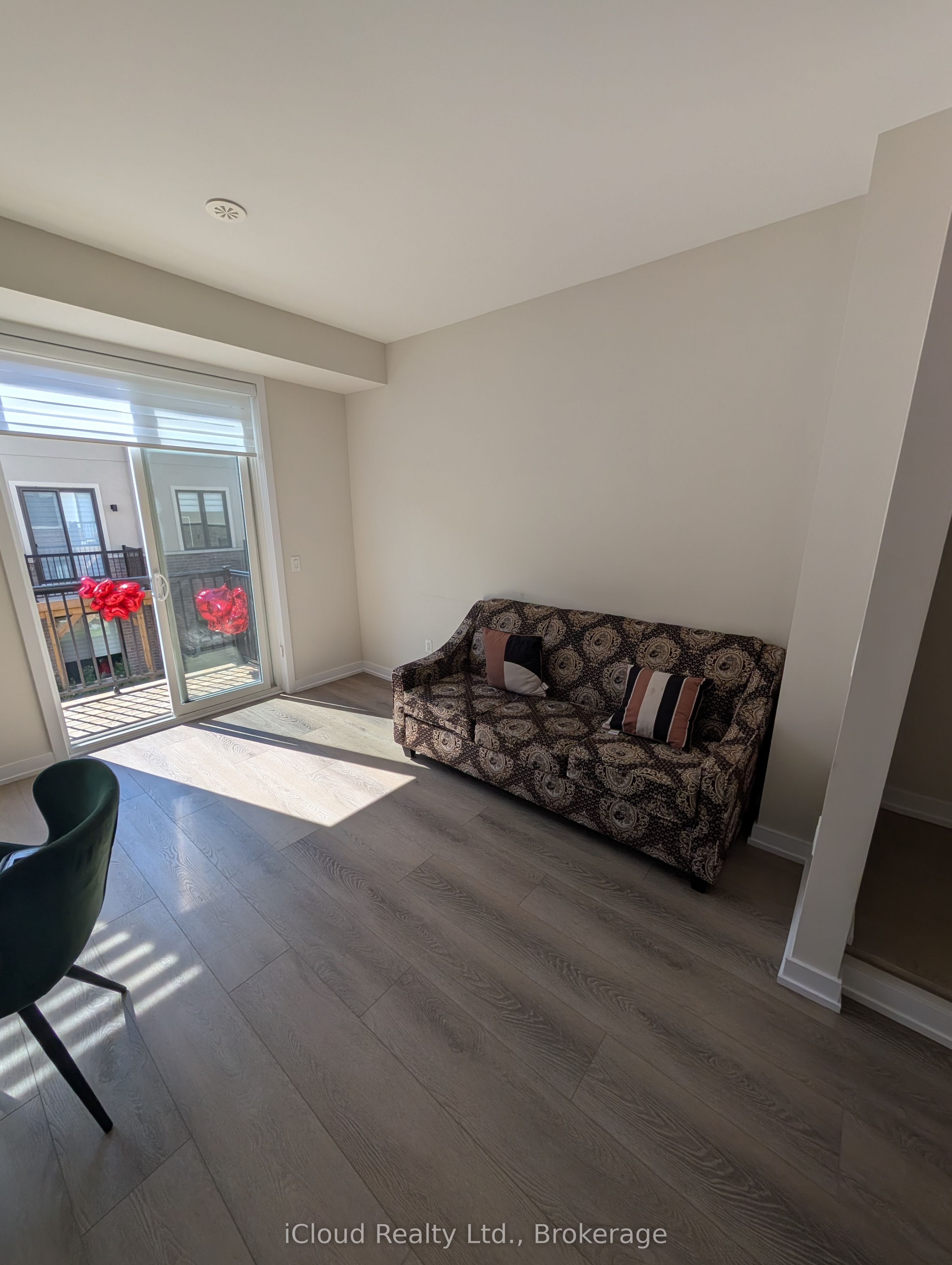 1346 Kobzar Drive, Oakville, ON L6M 4L8 photo 5