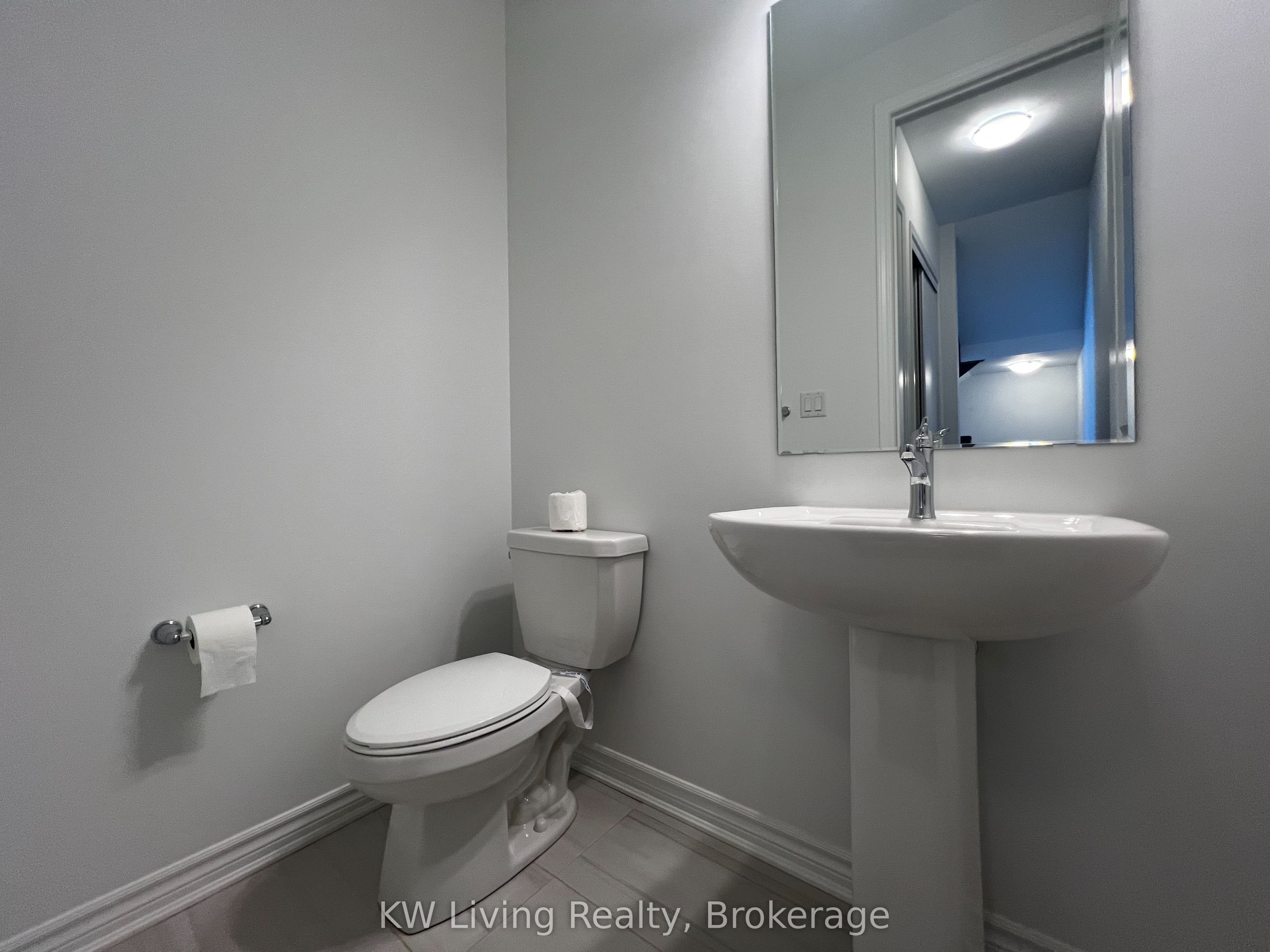22 Elantra Drive, Brampton, ON L7A 5M6 photo 4