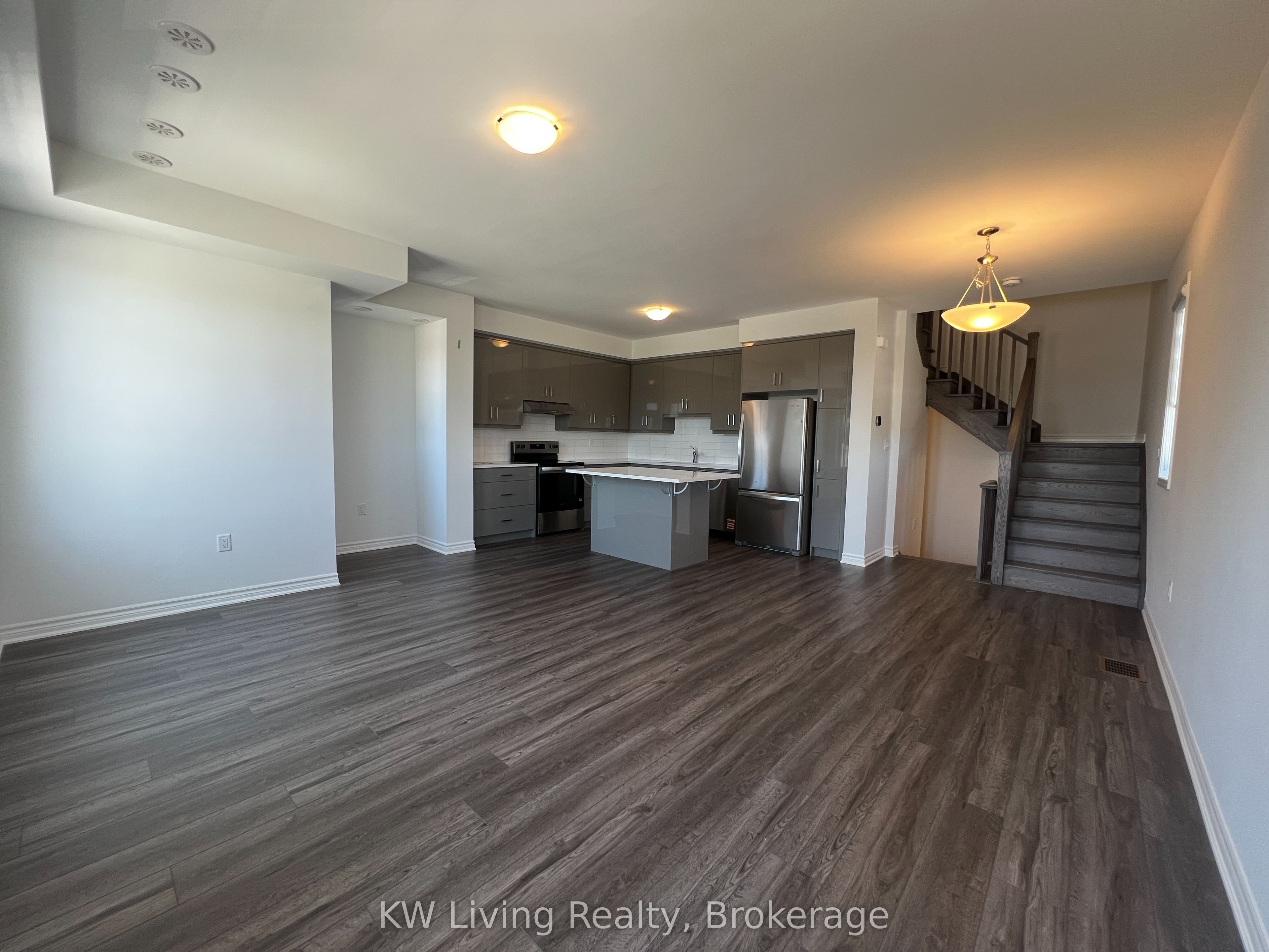 22 Elantra Drive, Brampton, ON L7A 5M6 photo 5