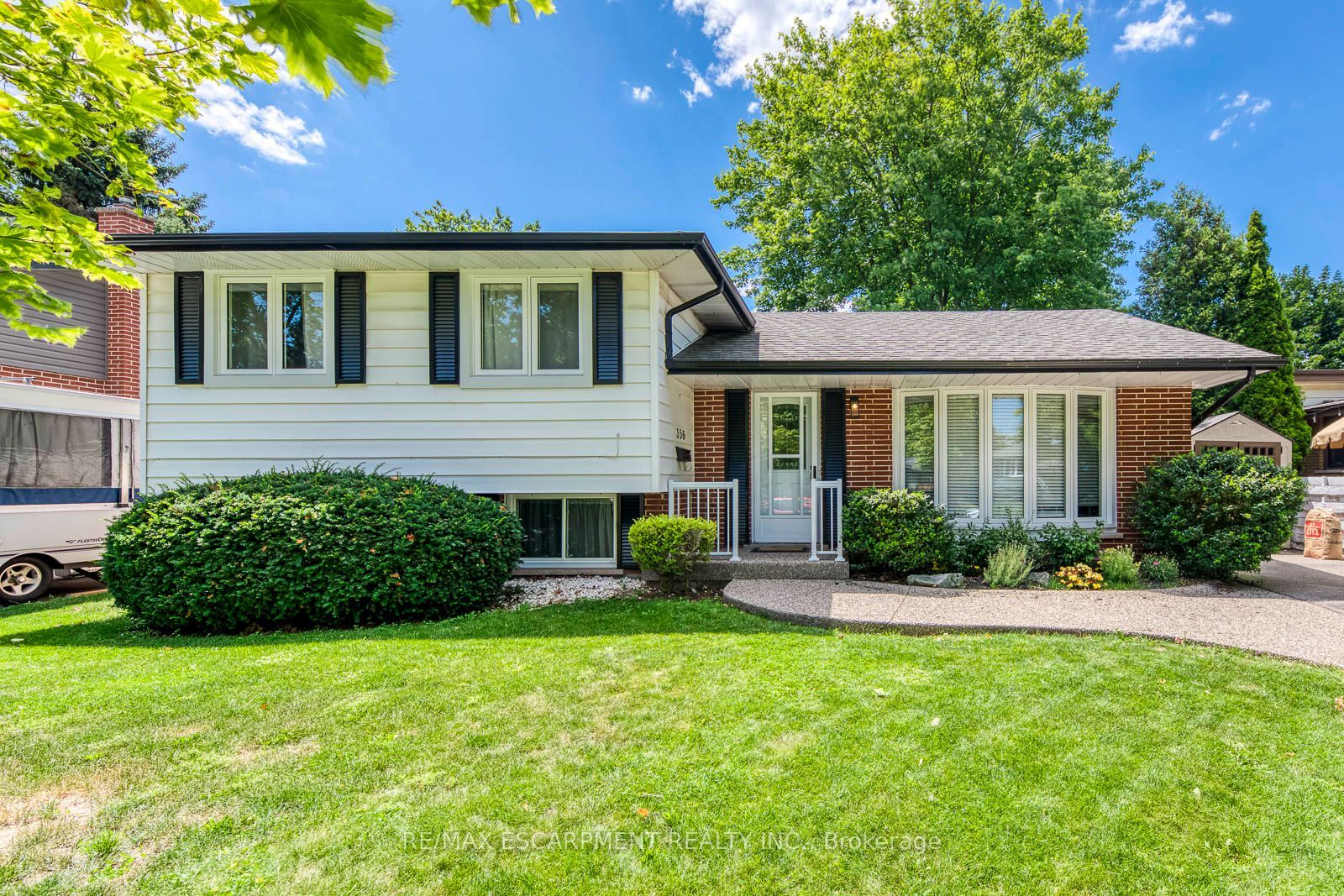 356 Dunlop Crescent, Burlington, ON L7L 3N7 photo 4