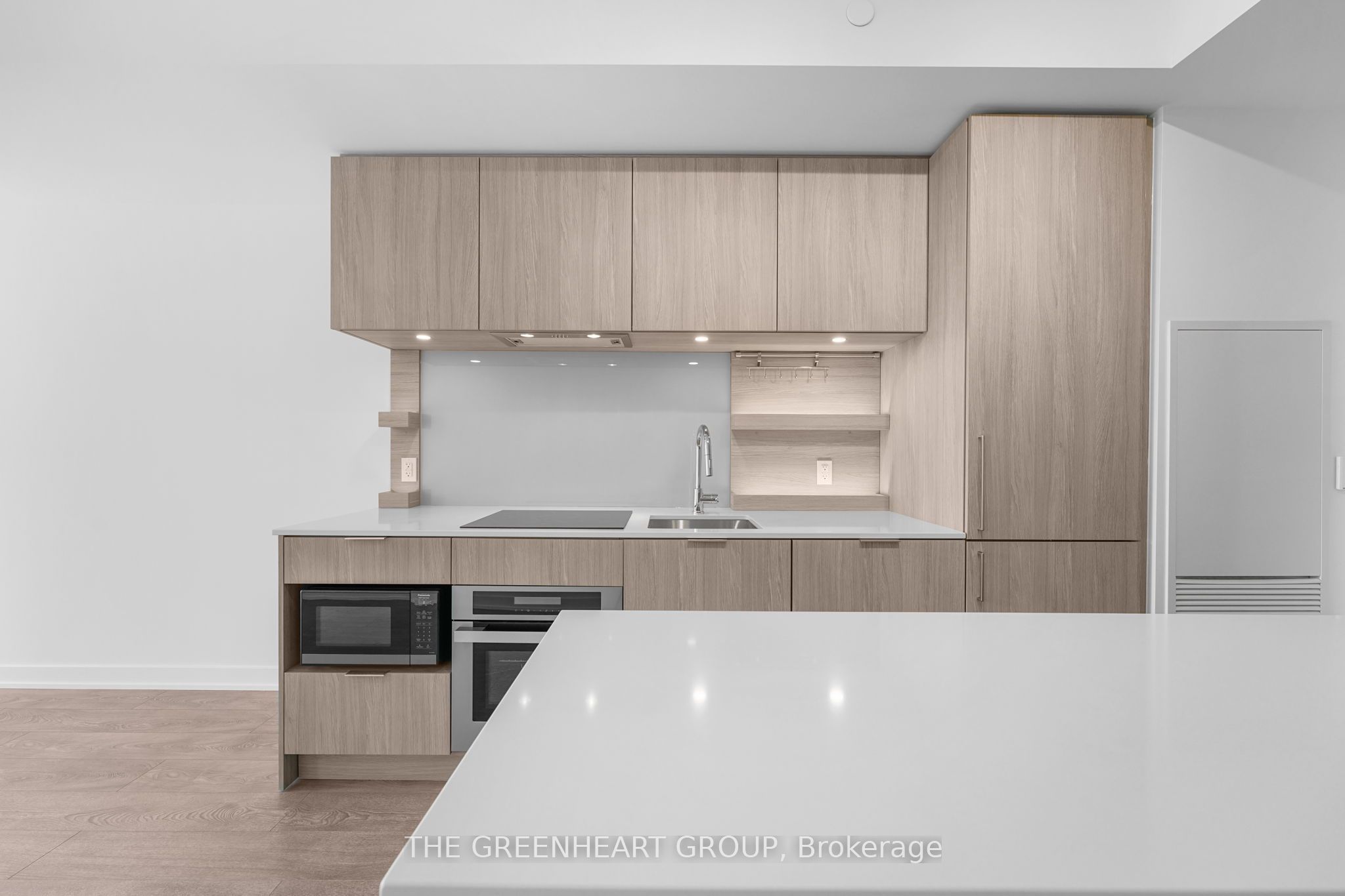 28 Ann Street 514, Mississauga, ON L5G 0E1