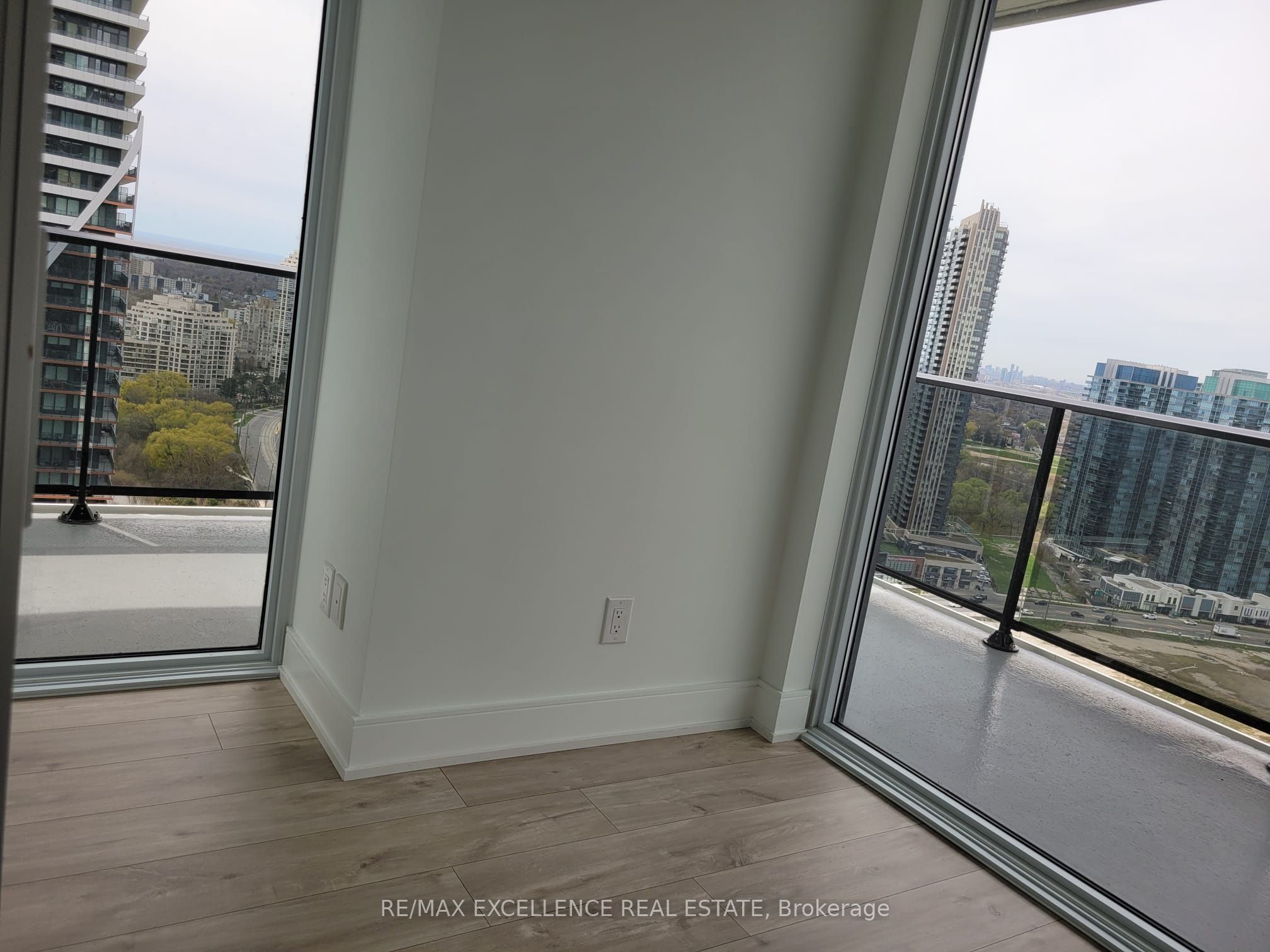 70 Annie Craig Drive 2708, Toronto, ON M8V 0C2 photo 4