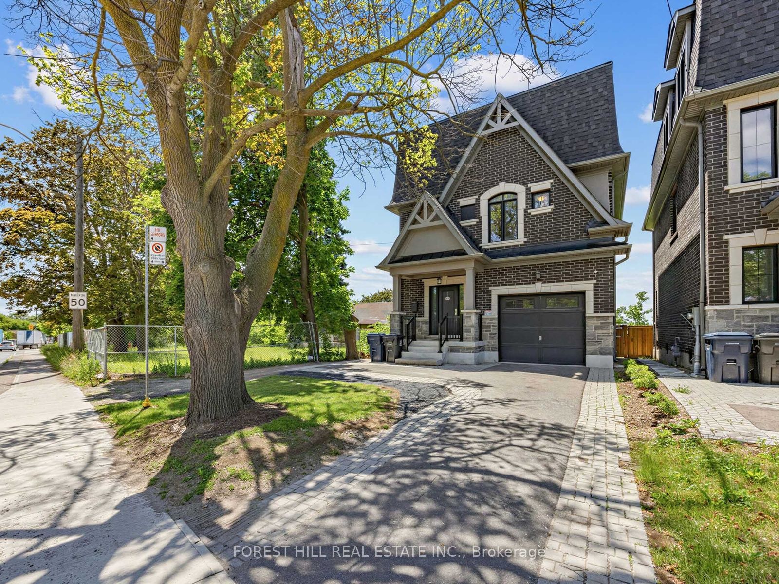 2996 Weston Road, Toronto, ON M9M 2S7 photo 2